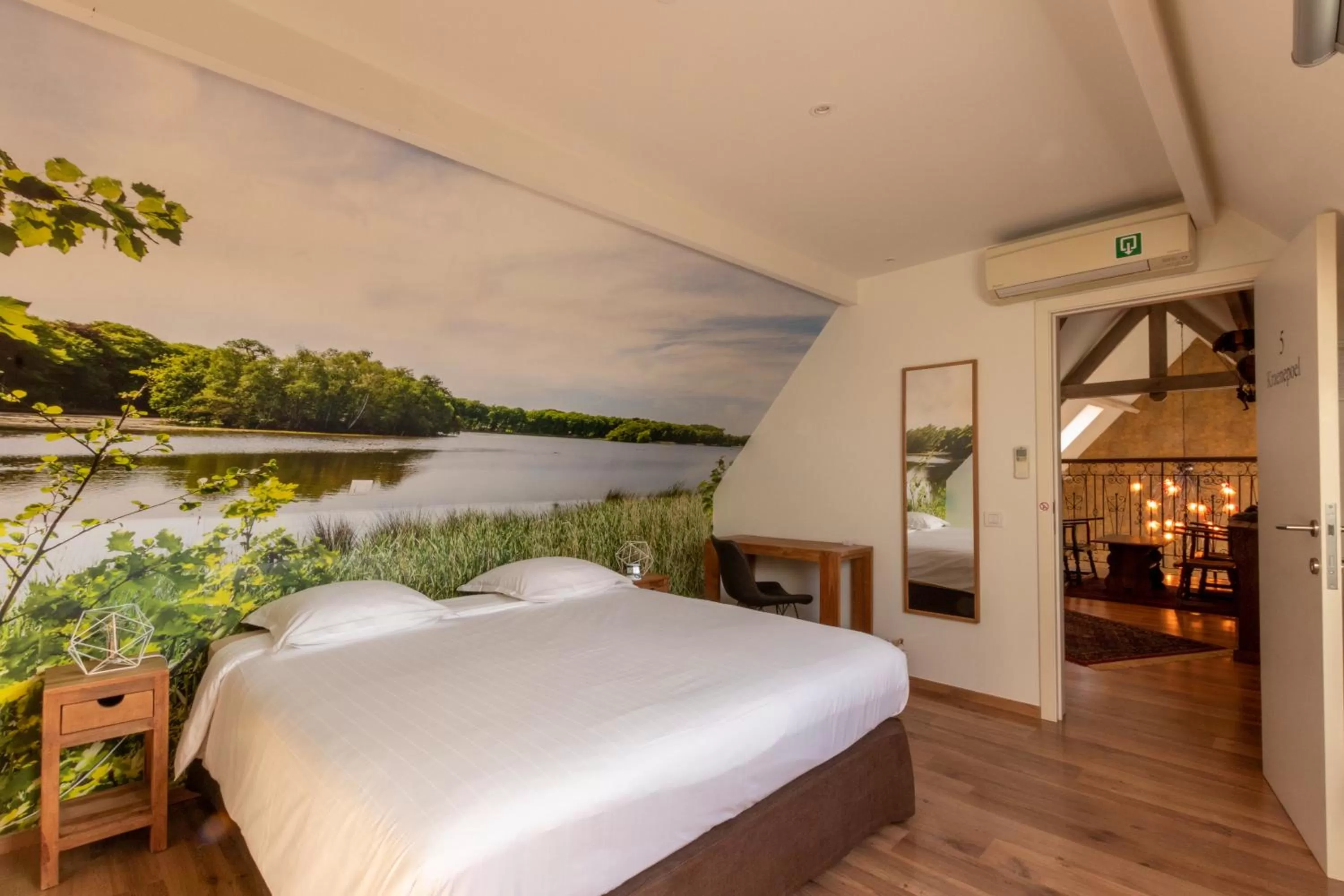 Photo of the whole room, Bed in Apollonia