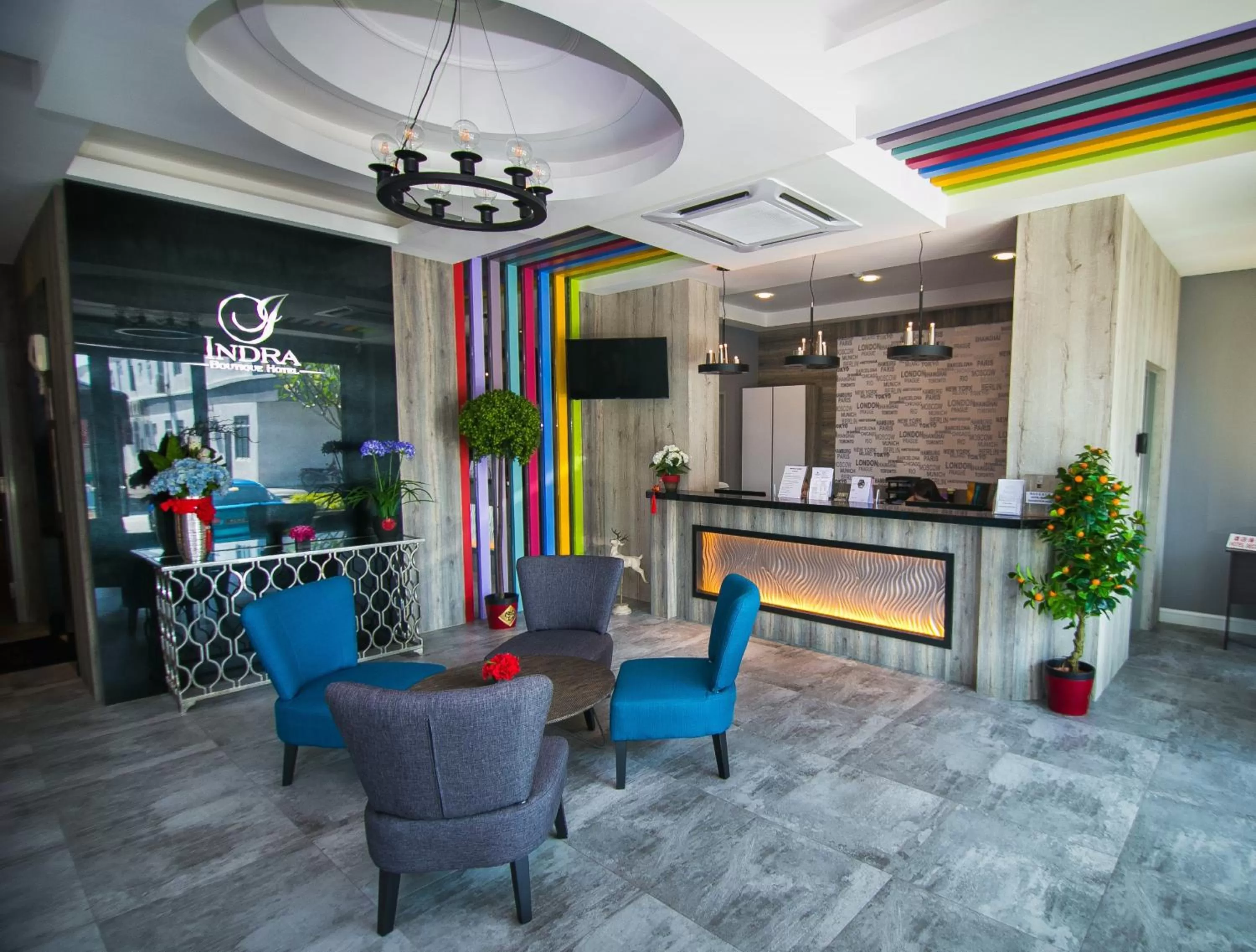 Lobby or reception in INDRA HOTEL - BOUTIQUE SUITES