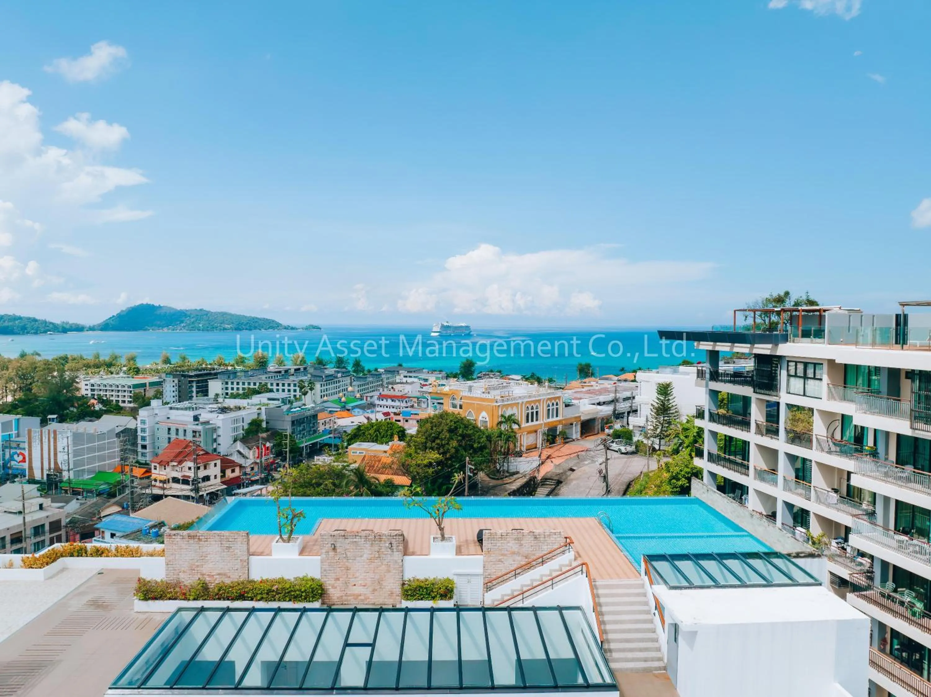 Swimming pool in The Unity and The Bliss Patong Residence