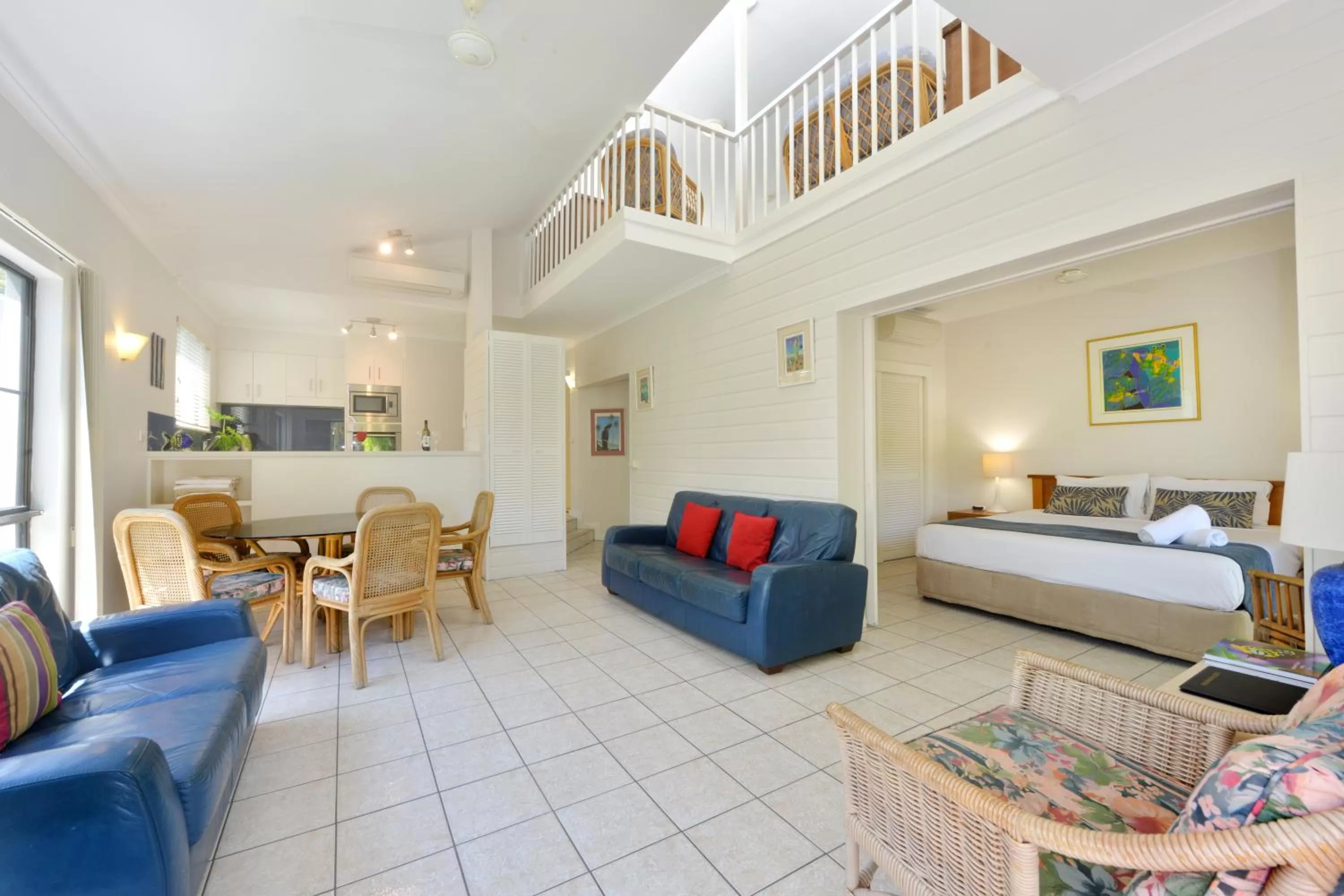 Living room, Bed in Driftwood Mantaray - Official Onsite Reception and Check In