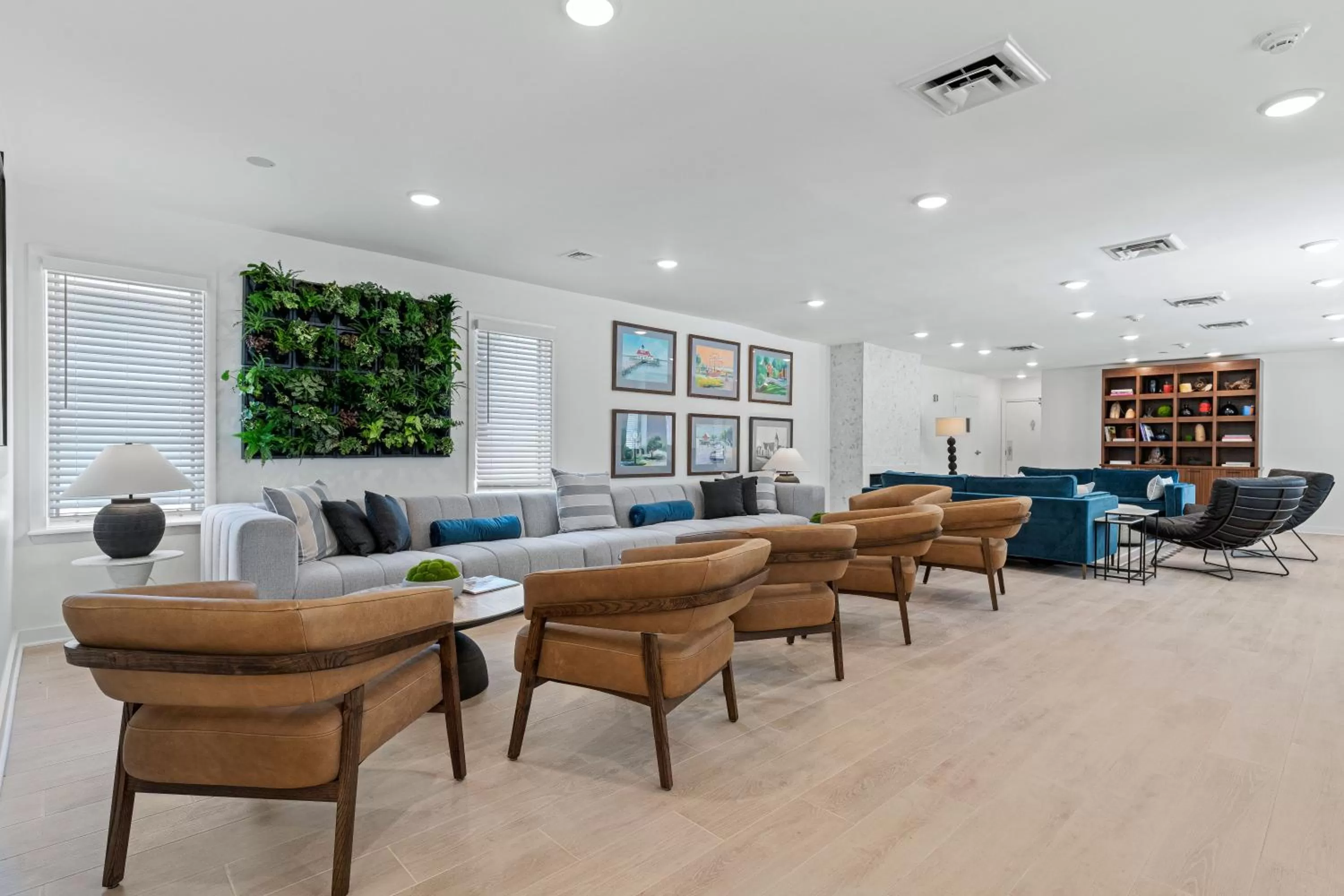 Lobby or reception in Hotel Manteo, Trademark Collection by Wyndham