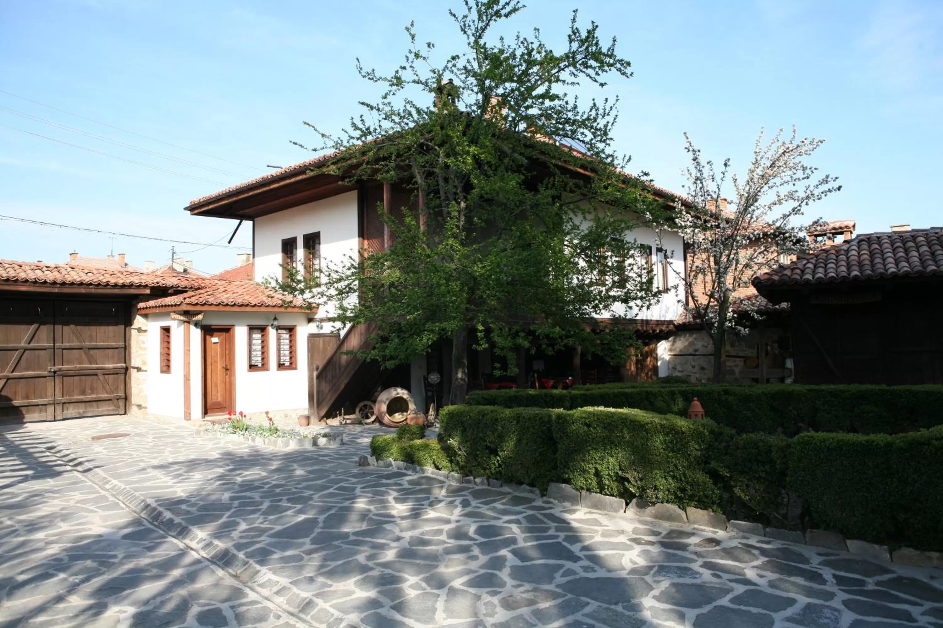 Facade/entrance in Djudjeva Kyshta Hotel