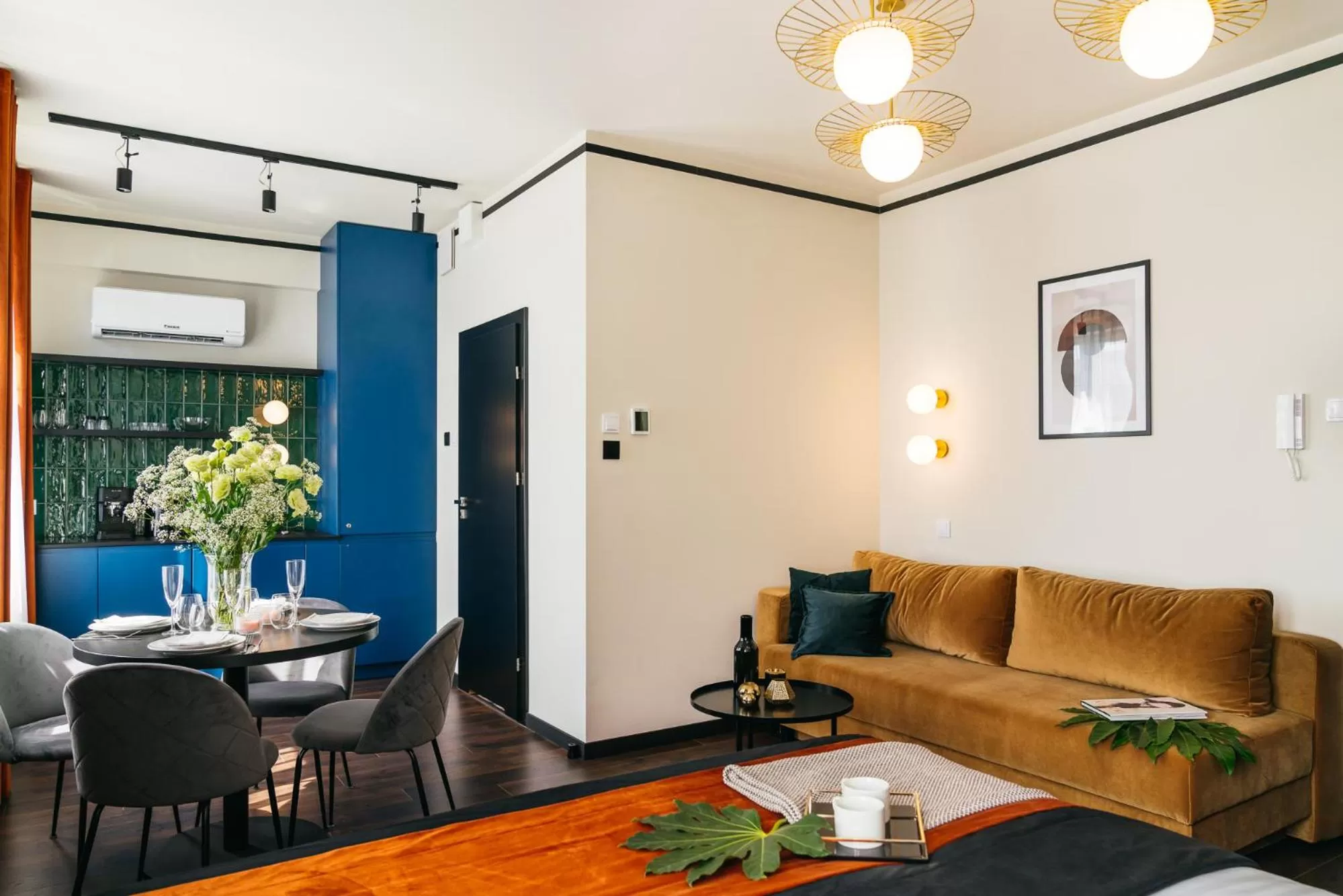 Kitchen or kitchenette, Seating Area in Estery12 by Loft Affair