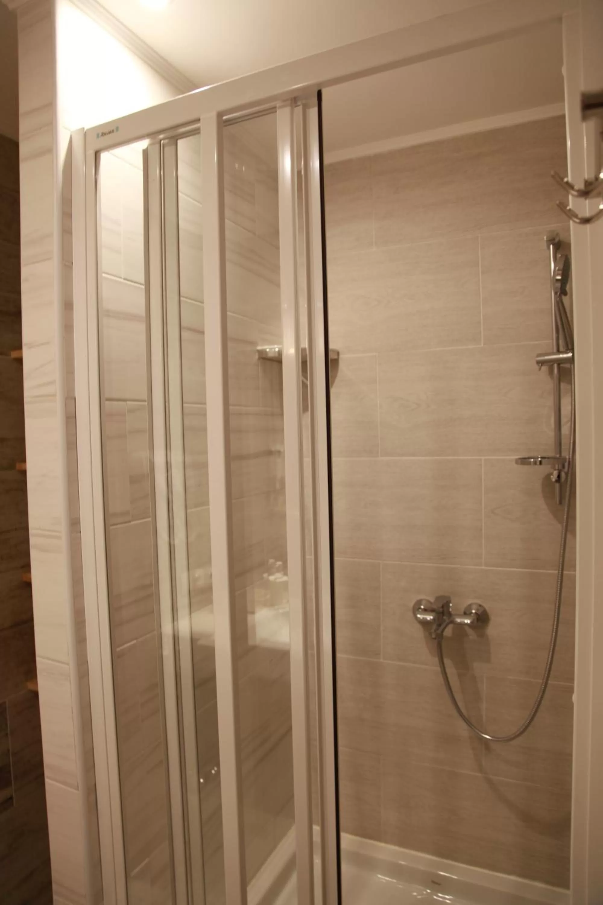 WINE & ROSE BOUTIQUE HOTEL