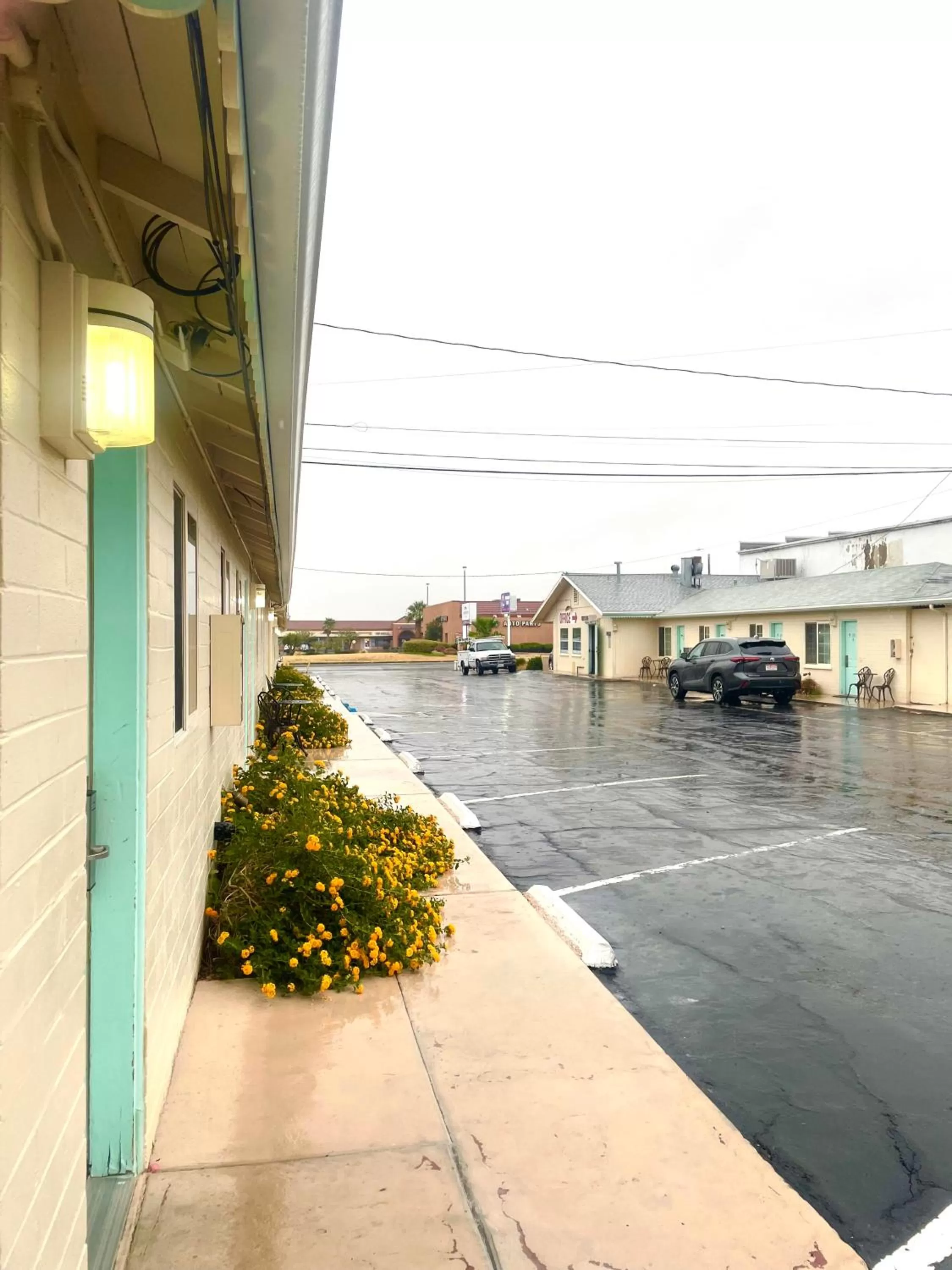 Property building in Howard Johnson by Wyndham Ridgecrest, CA