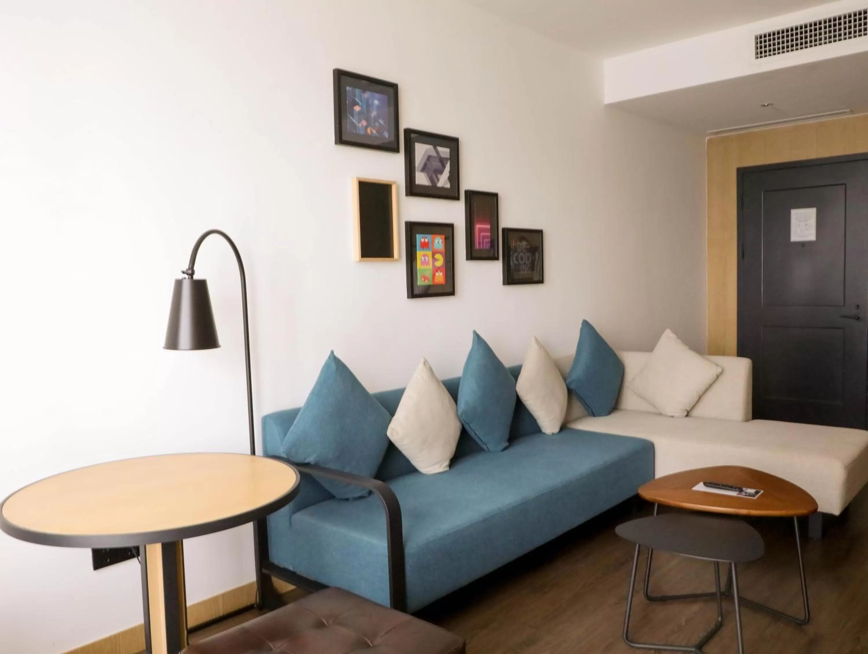 Living room in Moxy Shenzhen North Station