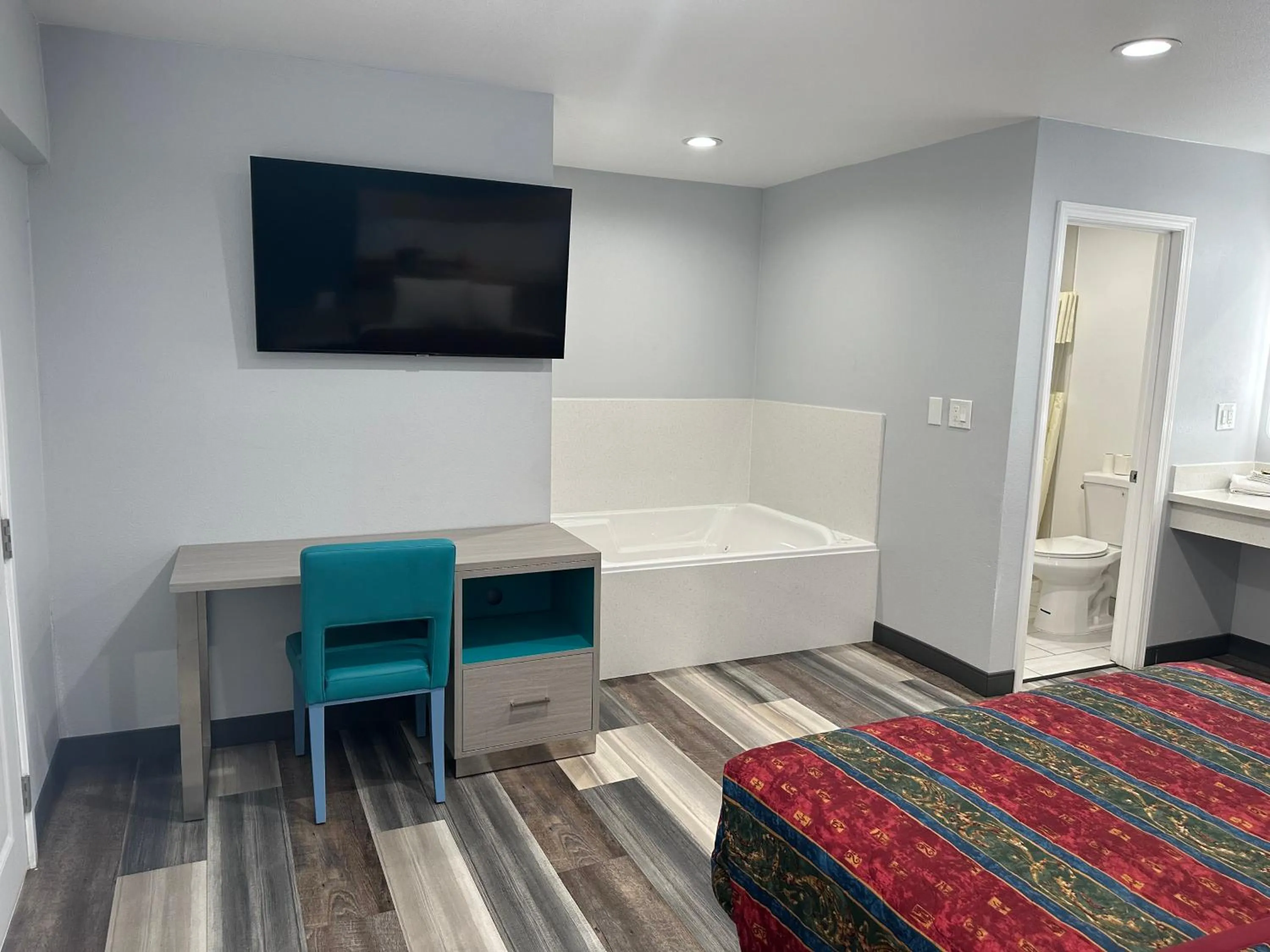 Bed in Sahara Inn - Los Angeles