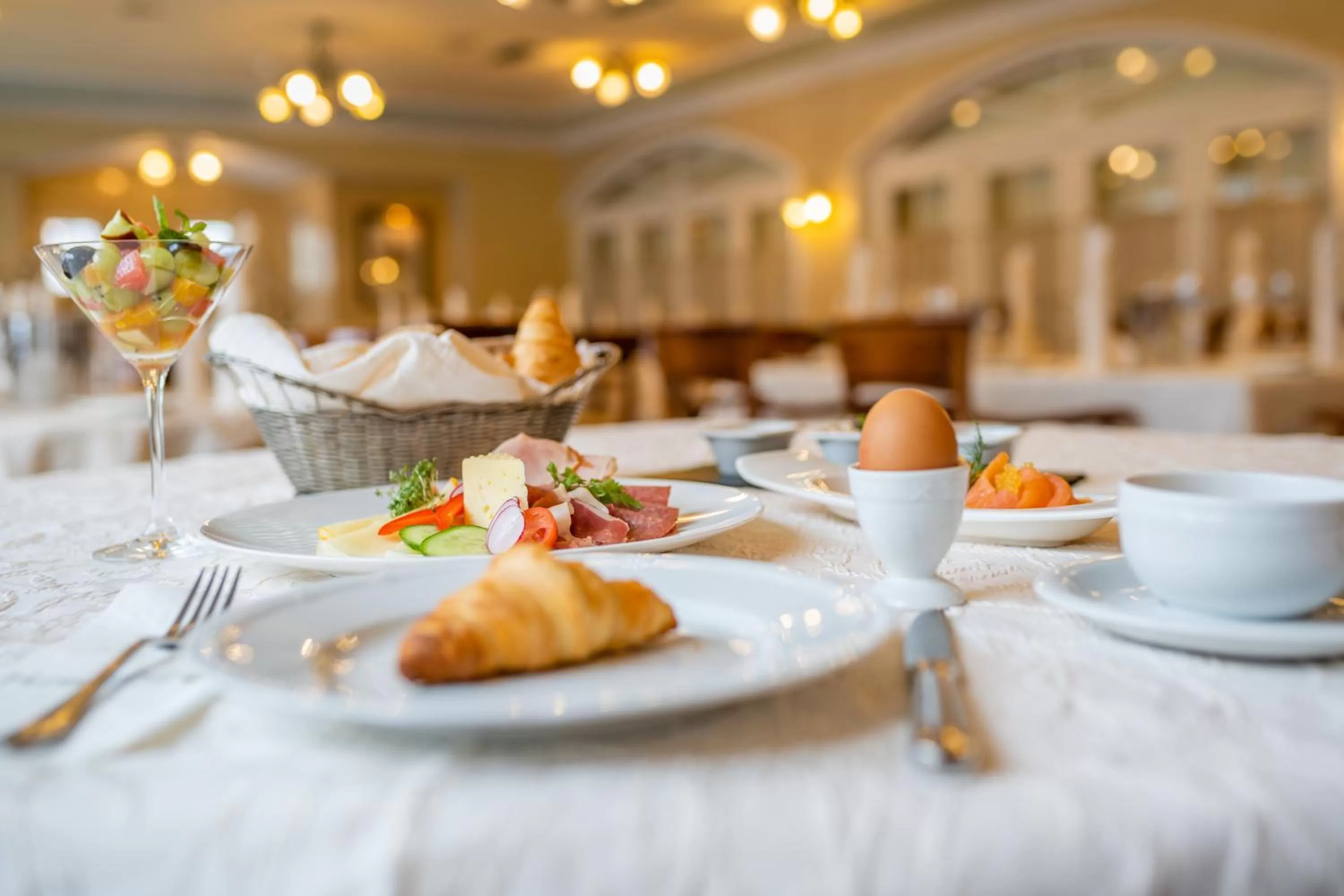 Breakfast in Hotel Hubertushof