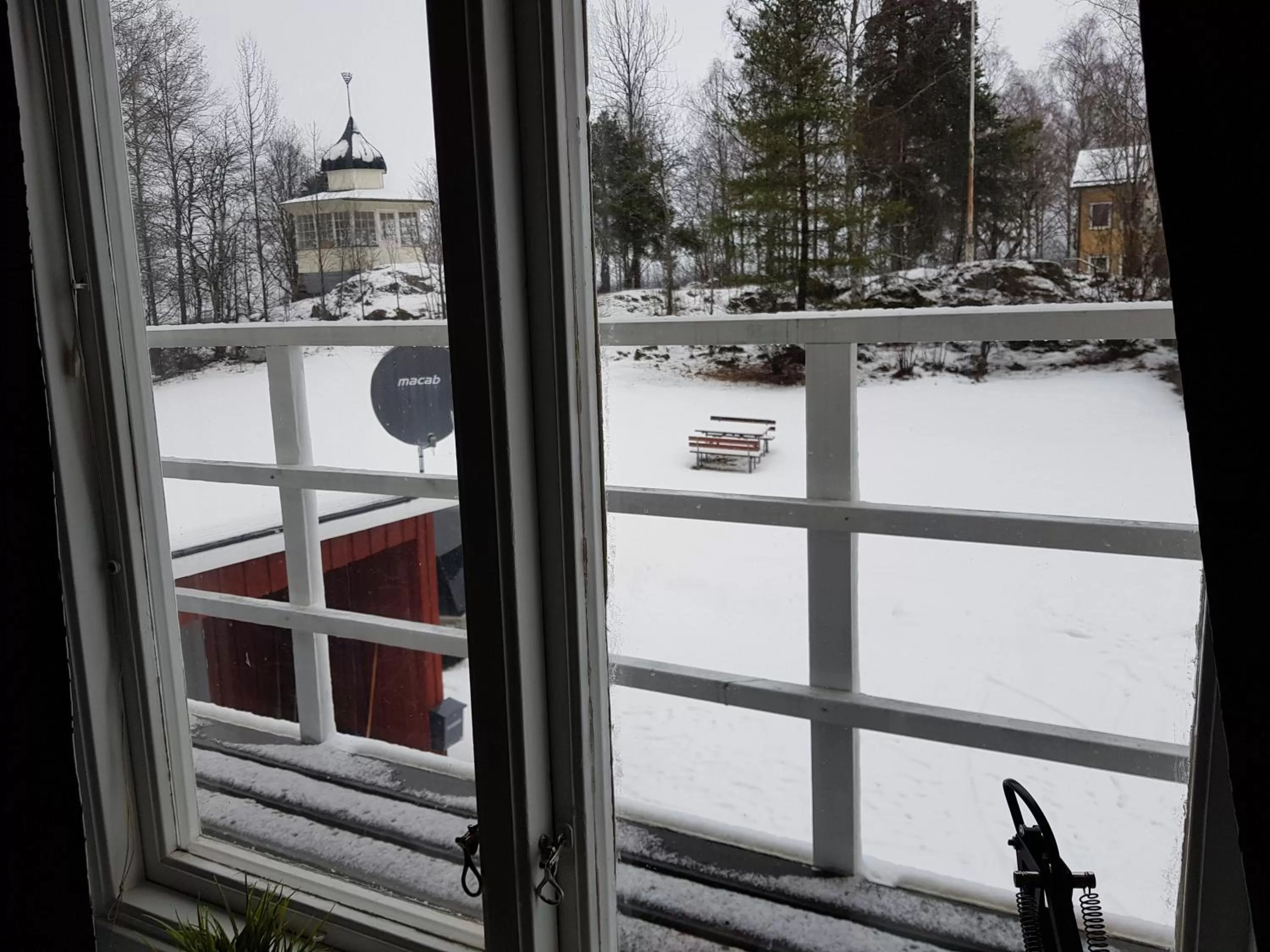 Garden view in Brukshotellet Skinnsberg