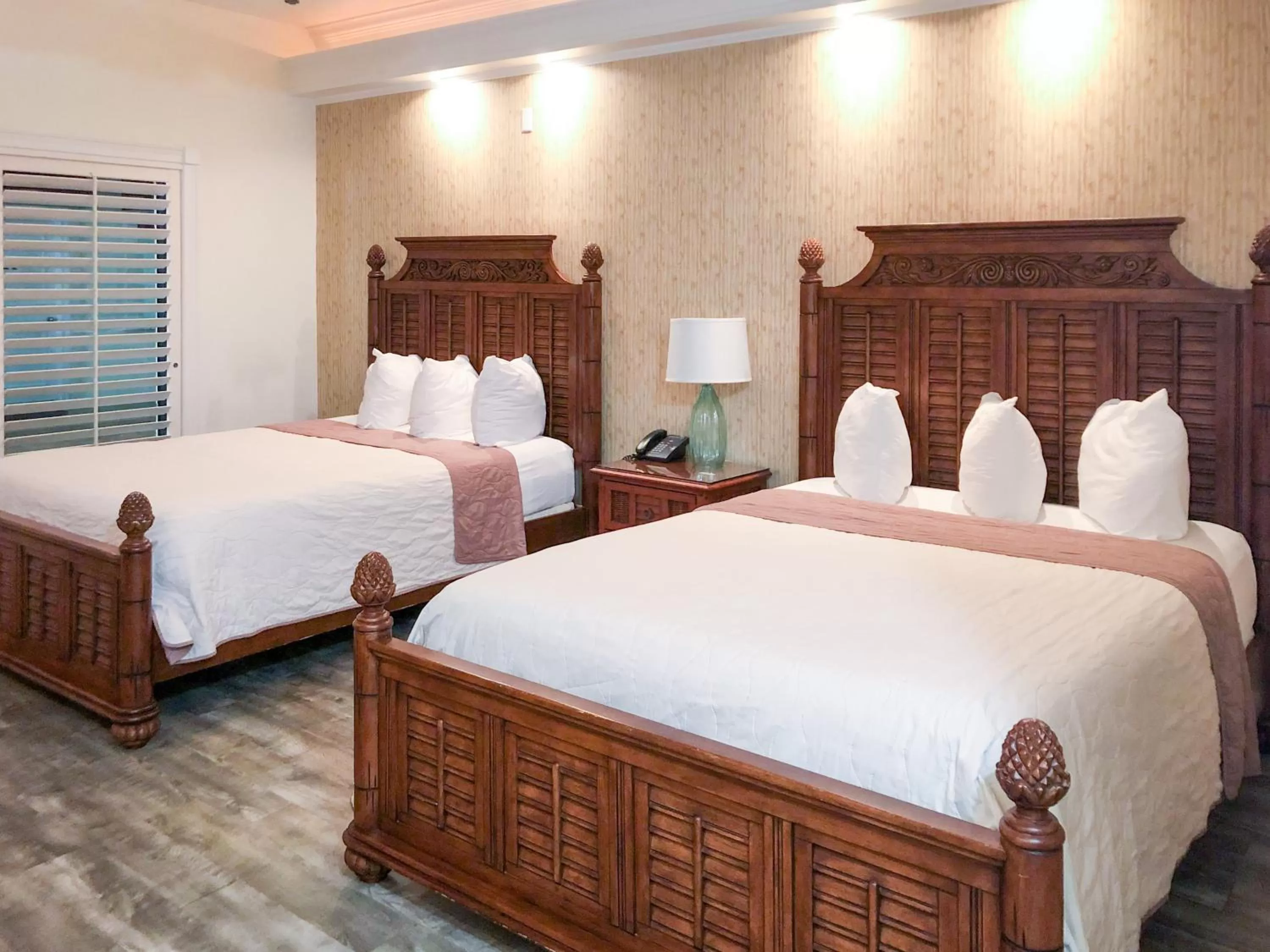 Bedroom, Bed in Boca Grande Hotel