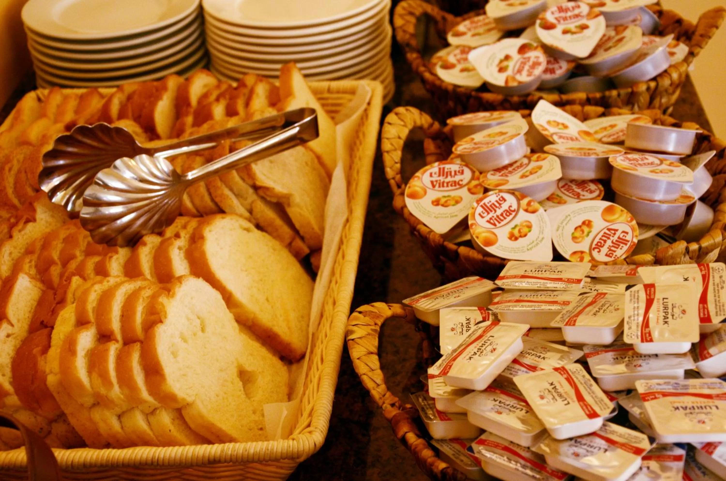 Food and drinks in Mosaic City Hotel