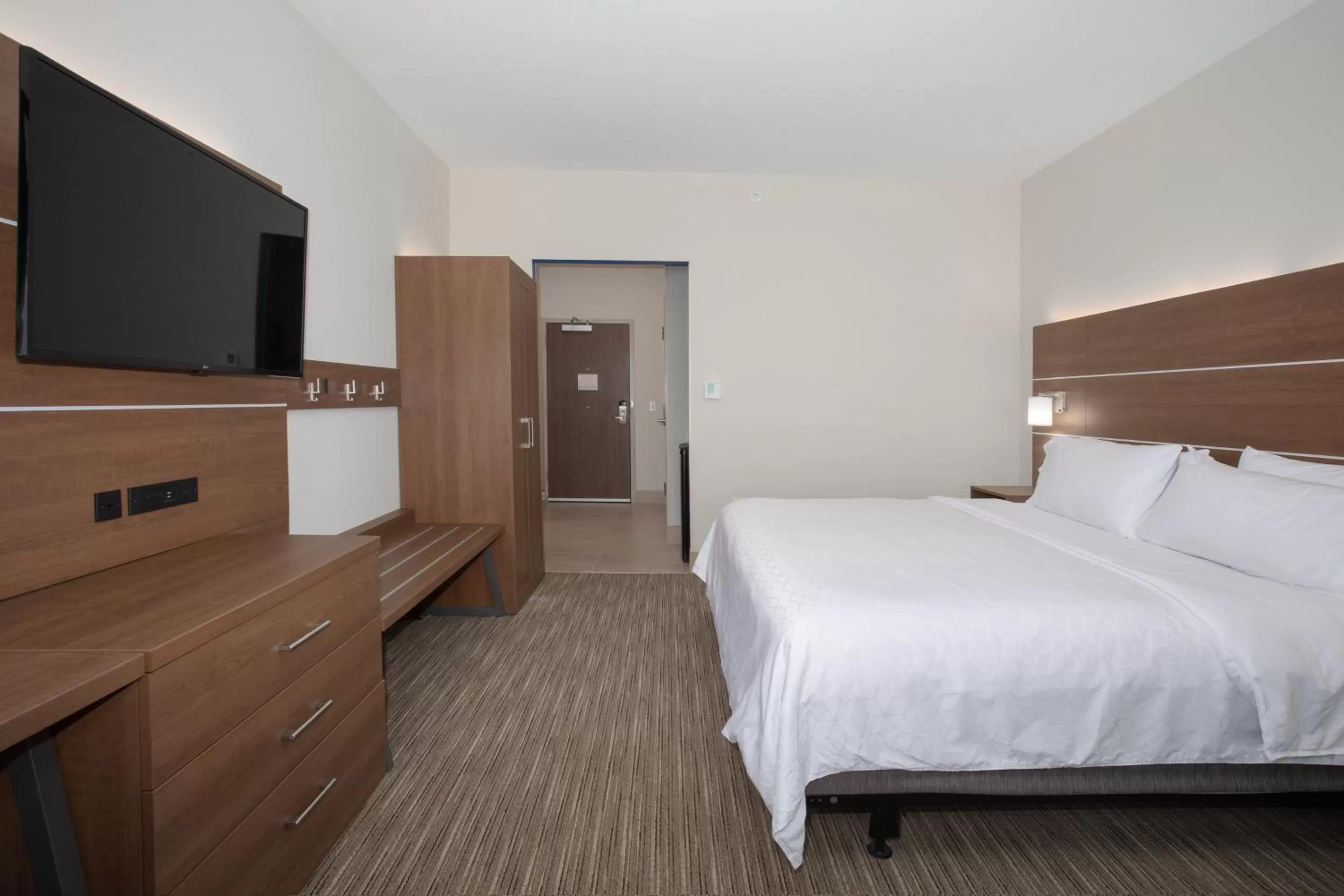 Bedroom, Bed in Holiday Inn Express & Suites - Goodland I-70 by IHG