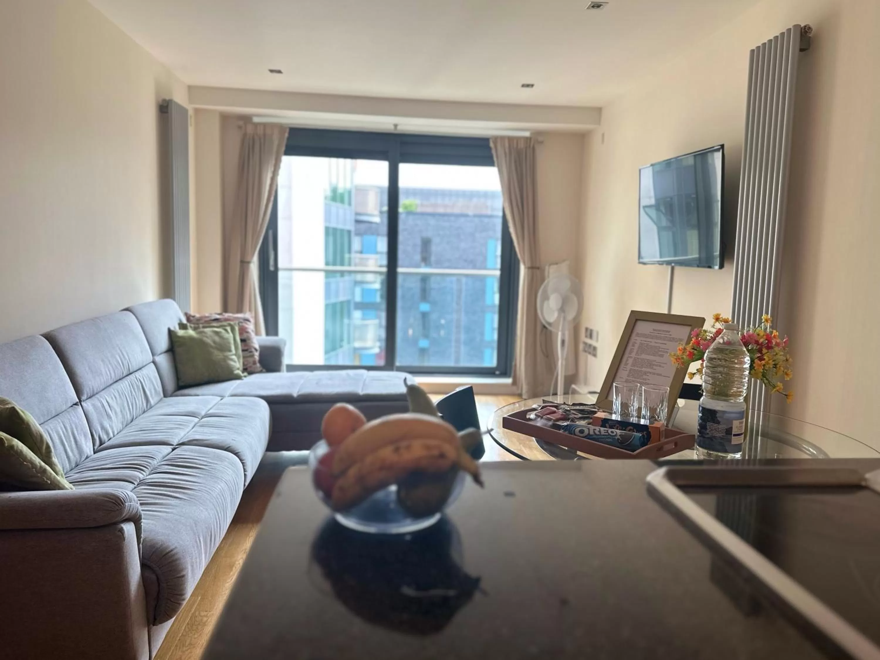 Living room in Canary Wharf - Luxury Apartments