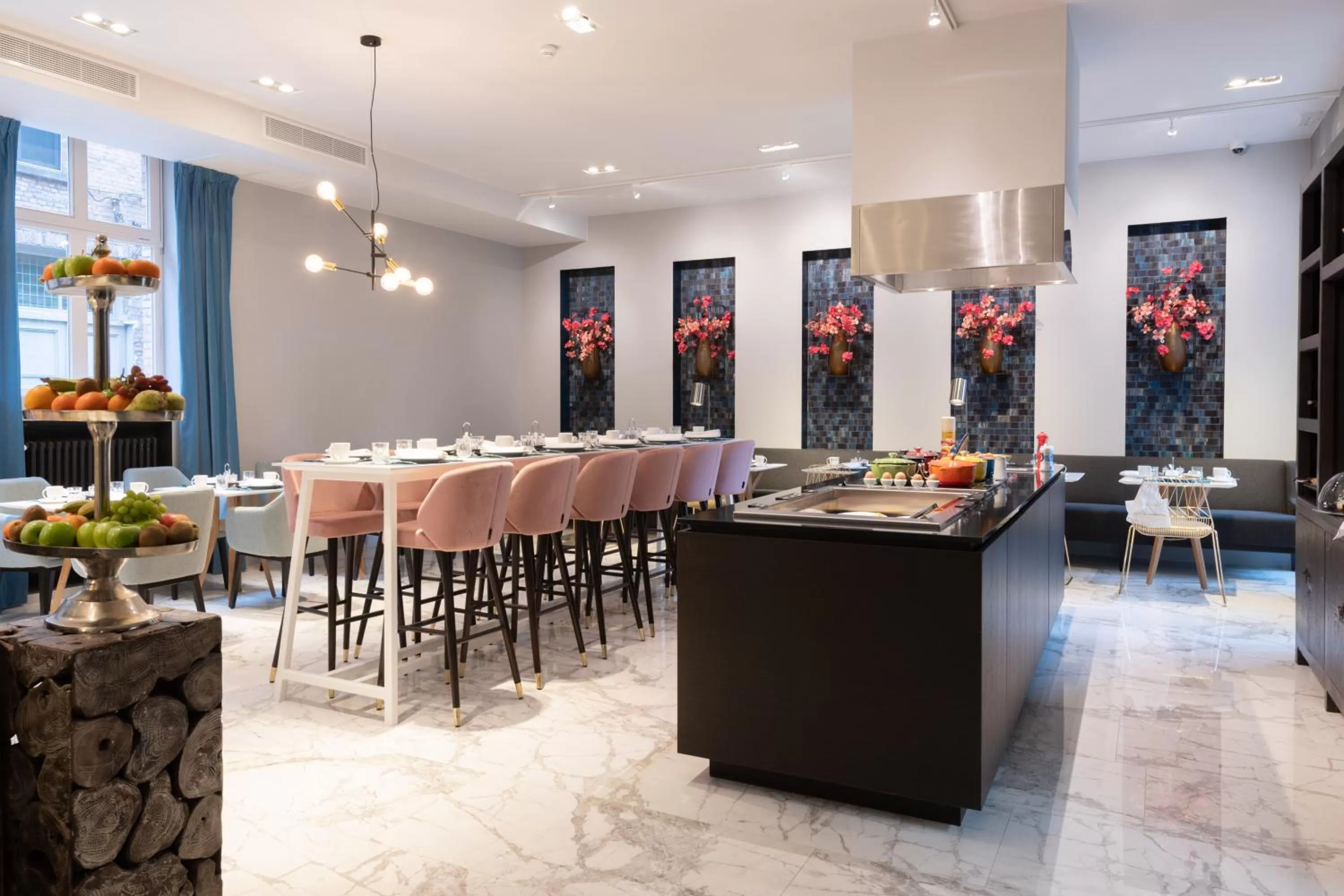 Food and drinks in Boutique Hotel Sablon by CW Hotel Collection