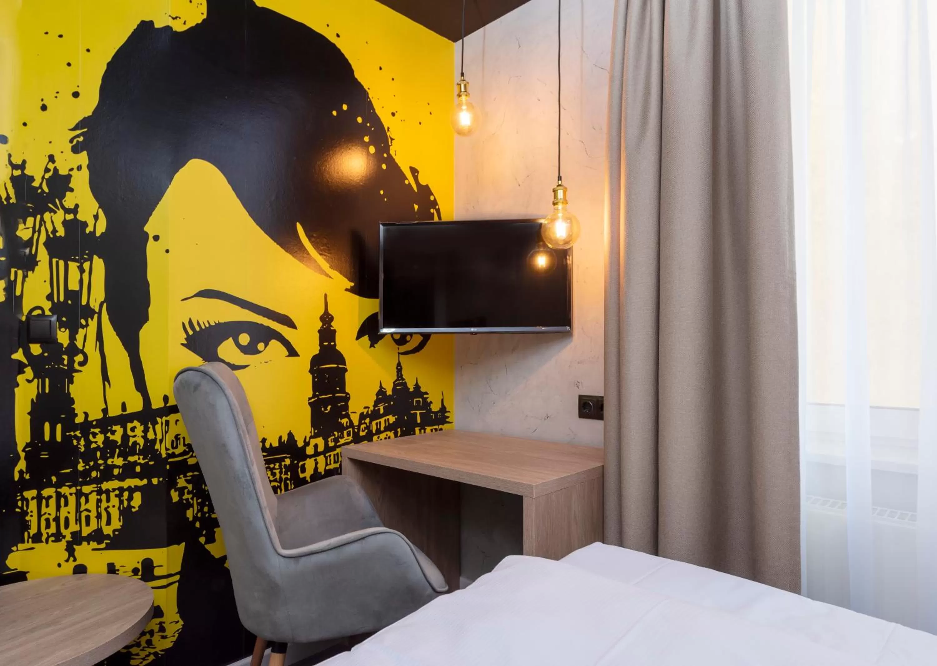 Photo of the whole room, Bed in ibis Styles Dresden Neustadt