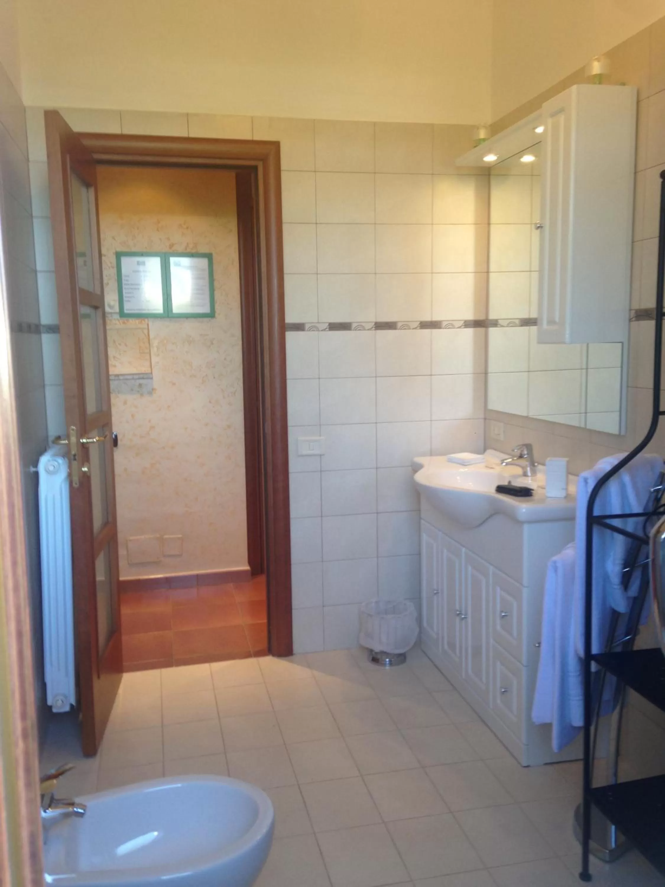 Toilet in Le Sirene Bed and Breakfast