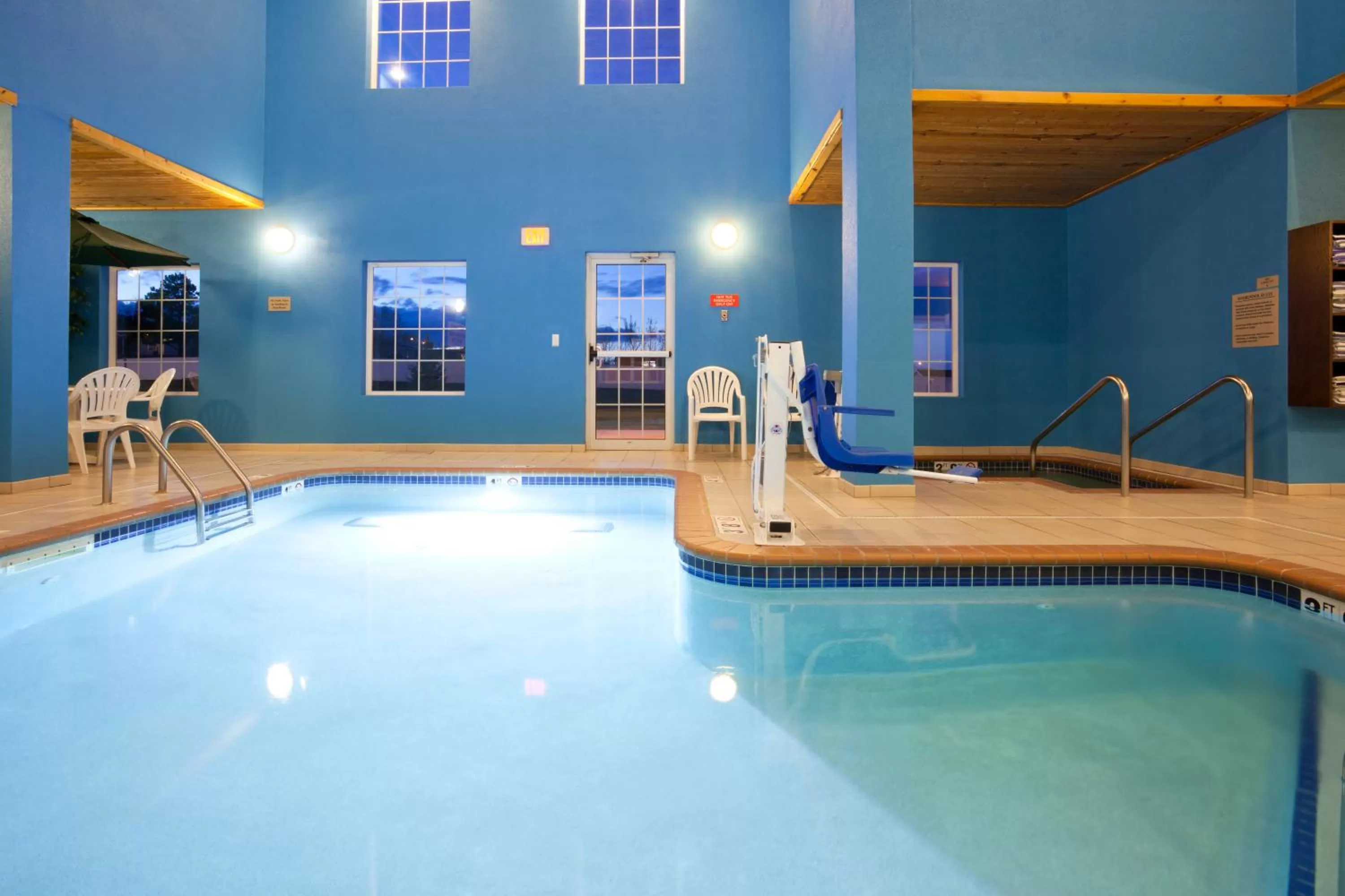 Swimming pool in GrandStay Residential Suites Rapid City