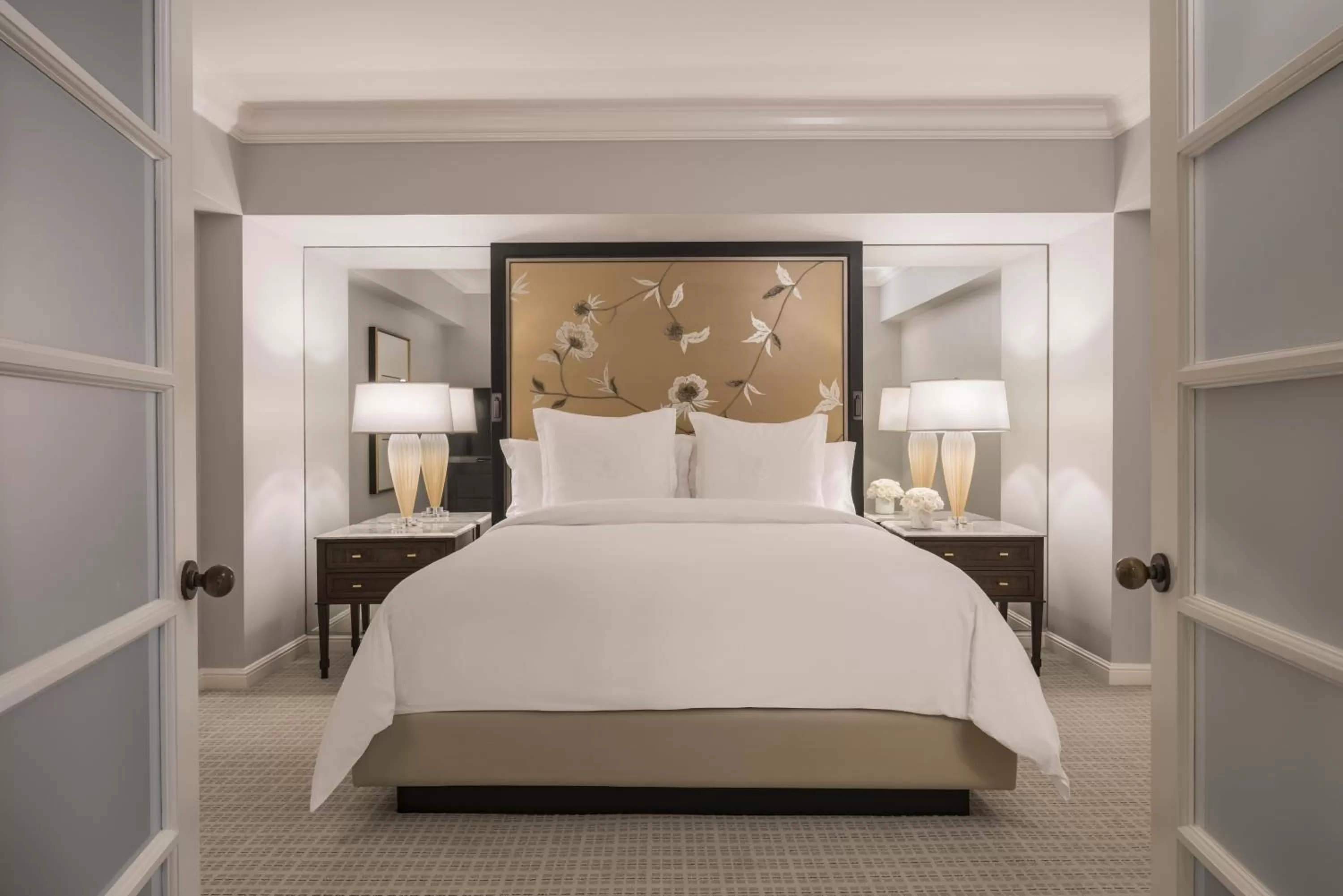 Bedroom, Bed in Four Seasons Hotel Los Angeles at Beverly Hills