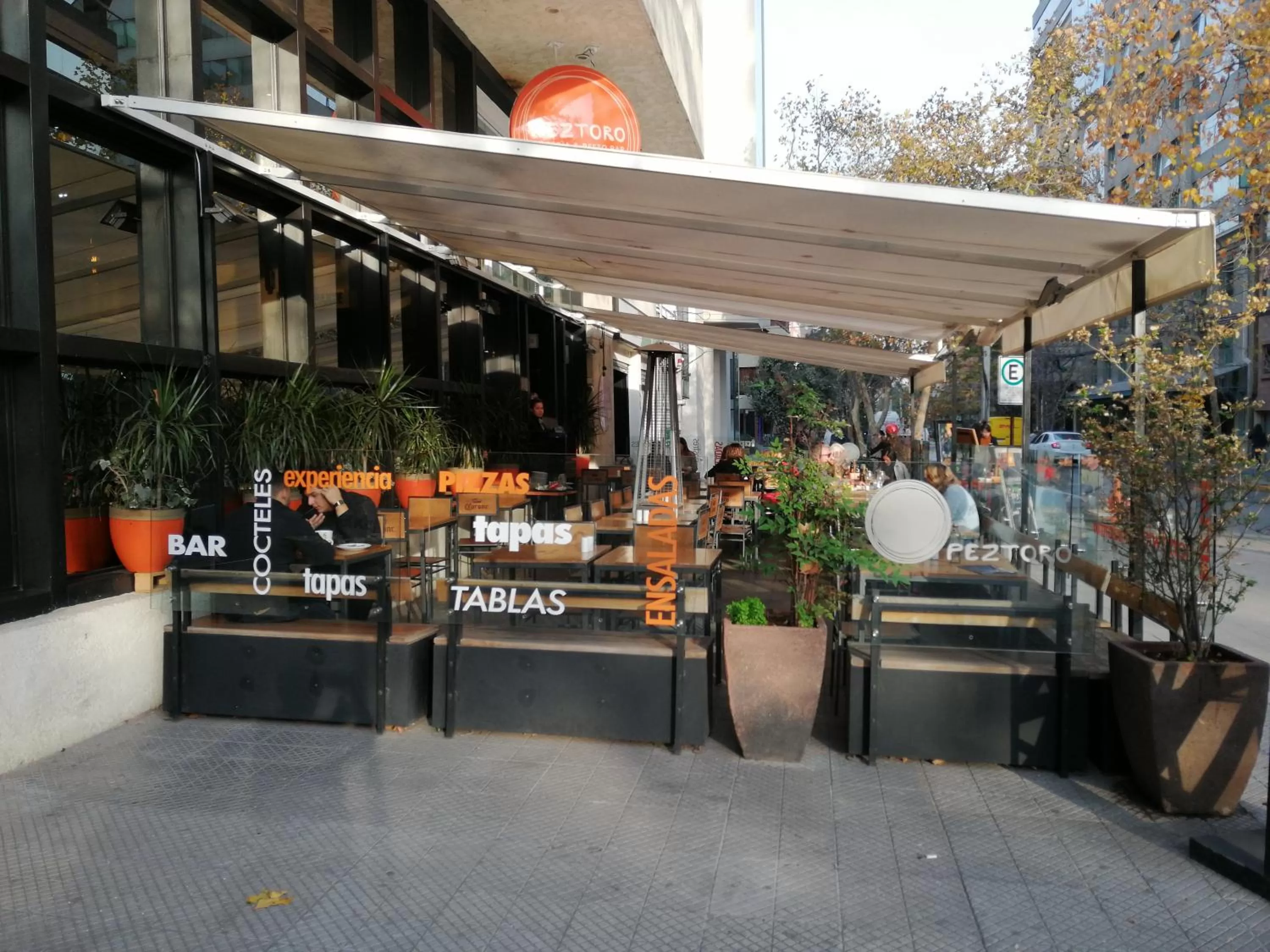 Restaurant/places to eat in Hotel Diego de Velazquez