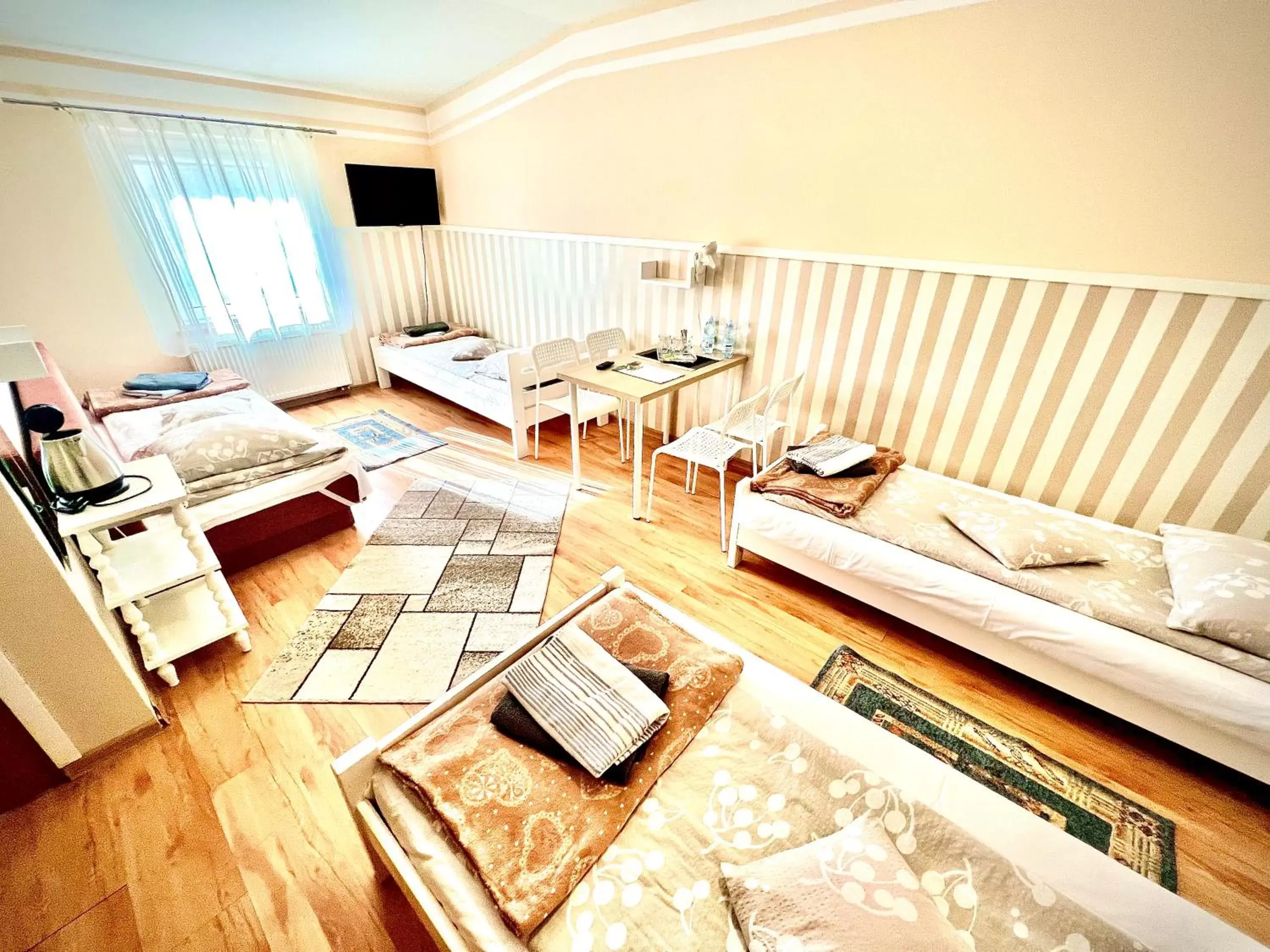 Quadruple Room with Private Bathroom in Ziołowa Dolina Quadruple Room with Private Bathroom in Ziołowa Dolina