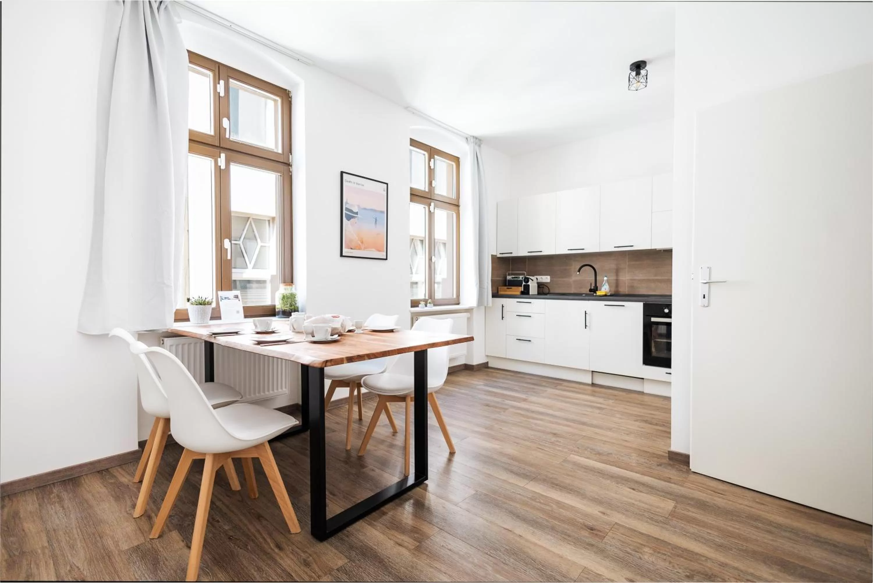 Kitchen or kitchenette in Apartments am Neuen Theater - Altstadt - Zentral - Küche - Wifi - Powered by Ko-Living