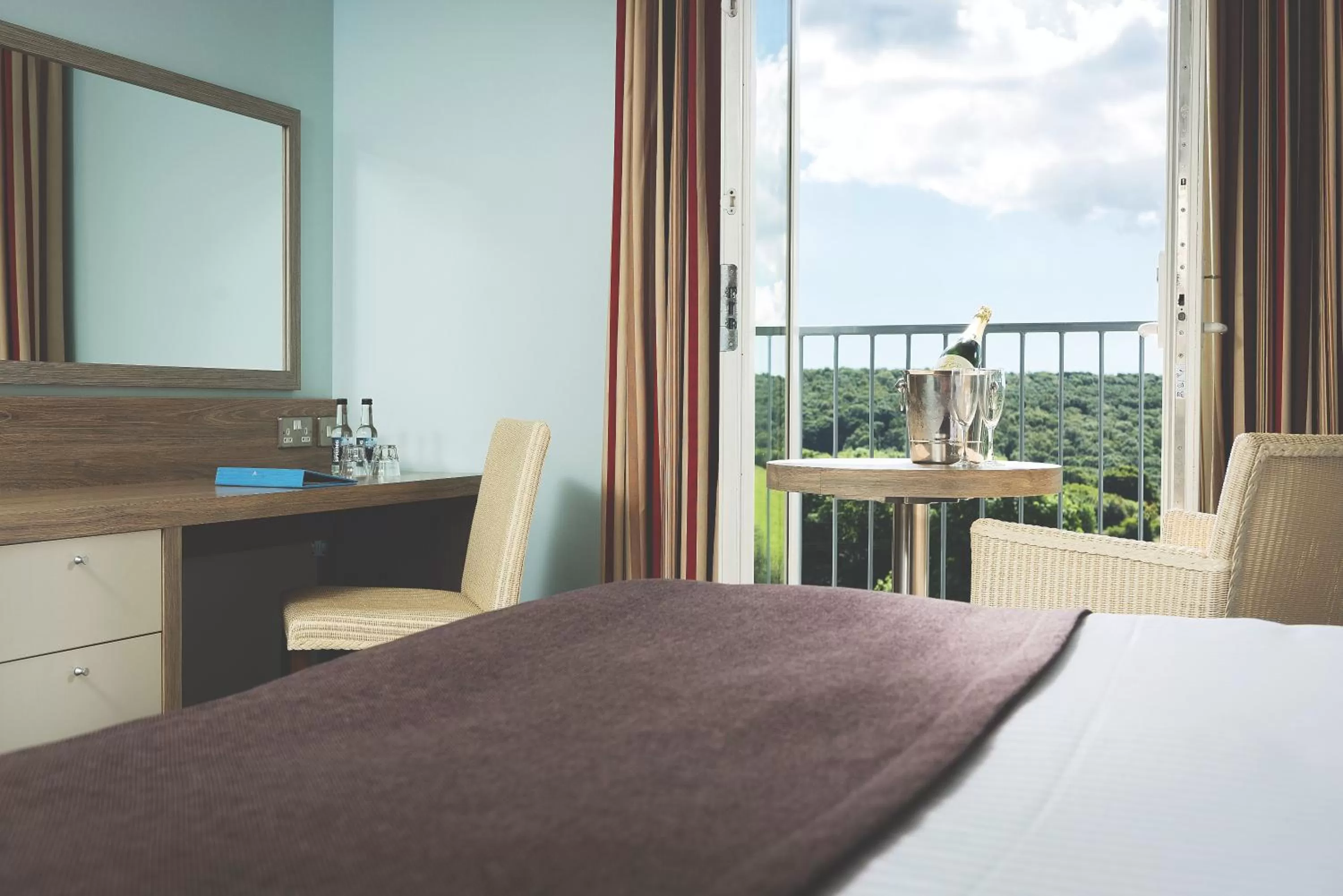 View (from property/room), Bed in County Arms