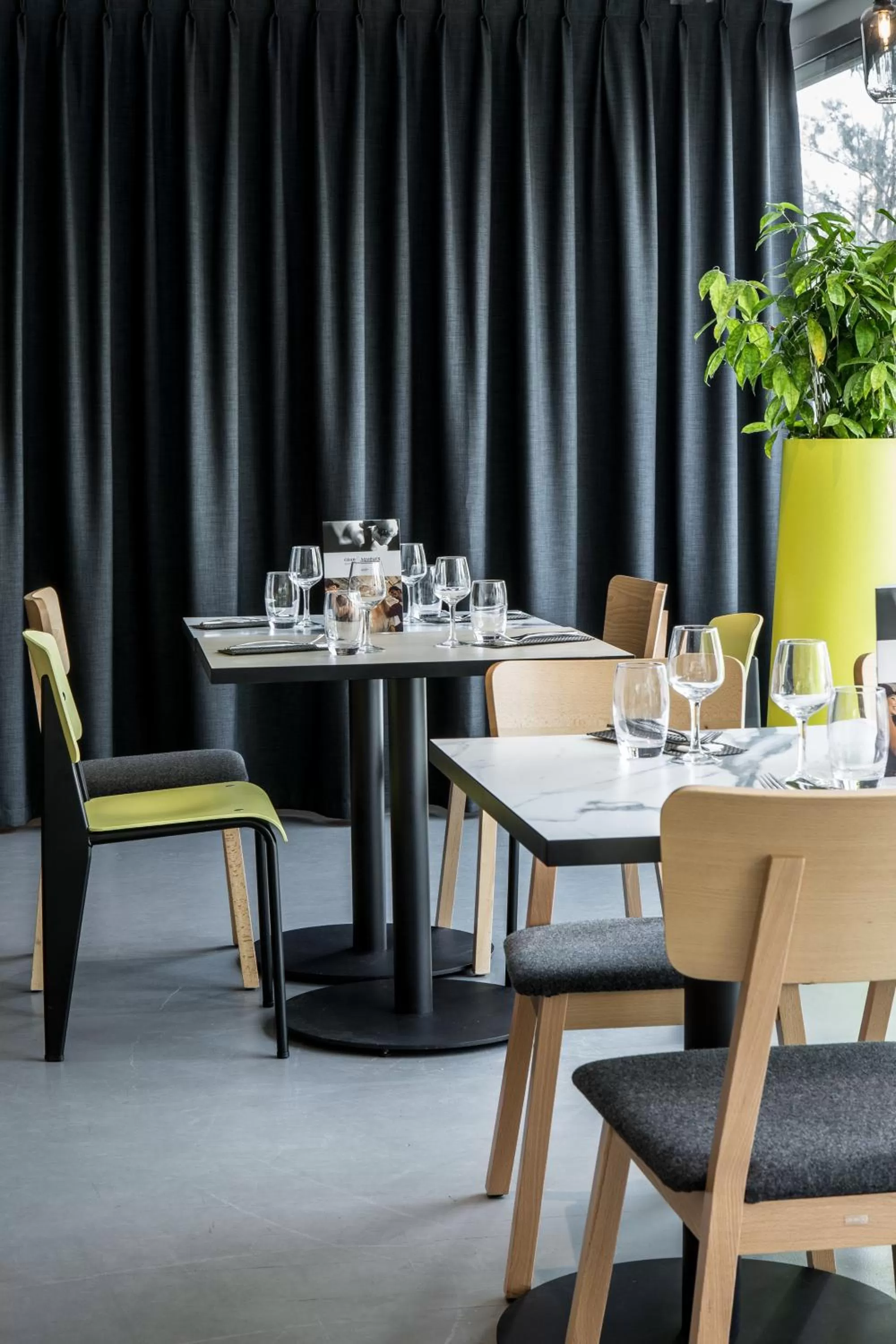 Restaurant/places to eat in Mercure Nancy Centre Gare