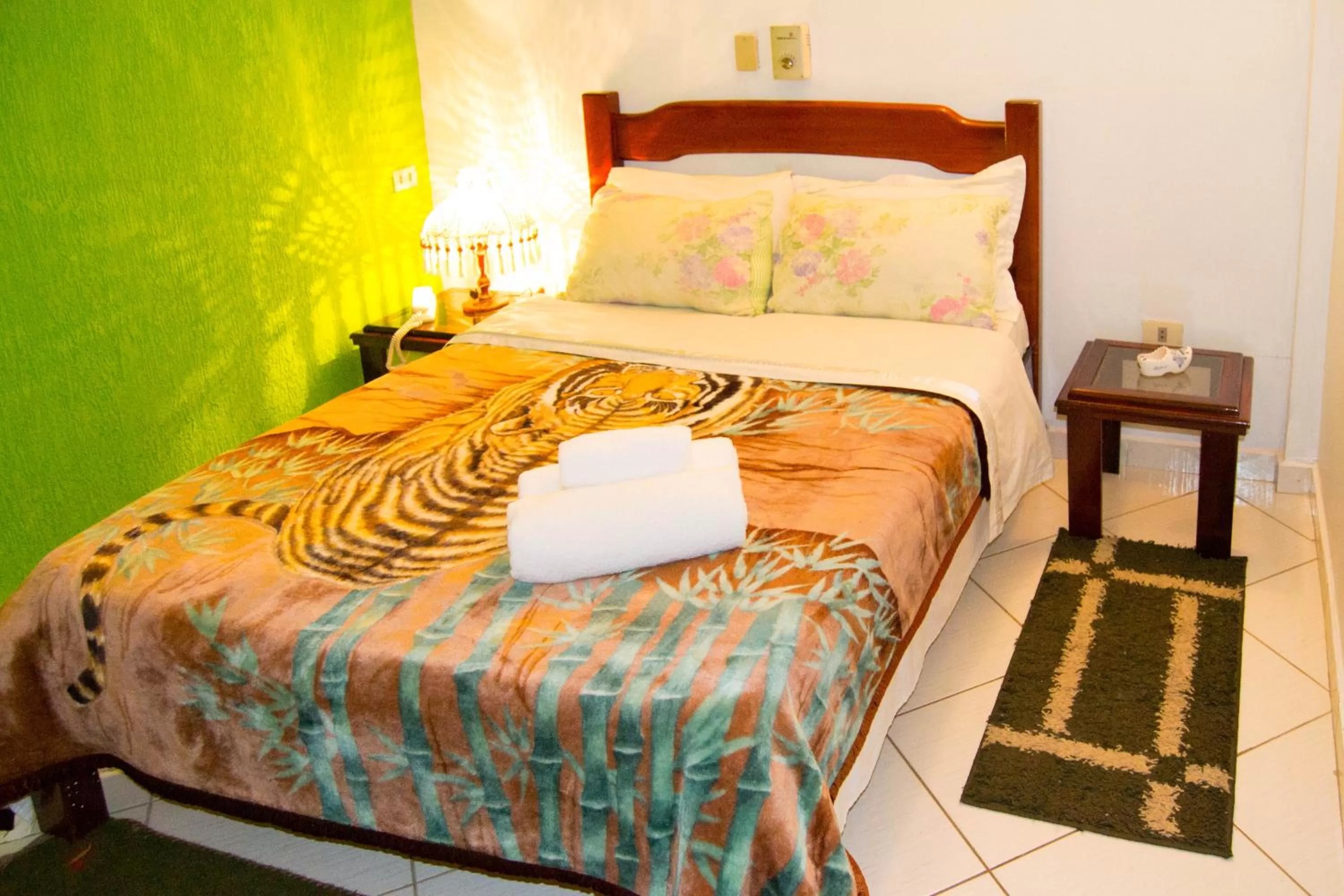 Bedroom, Bed in Hotel & Restaurante Guarania