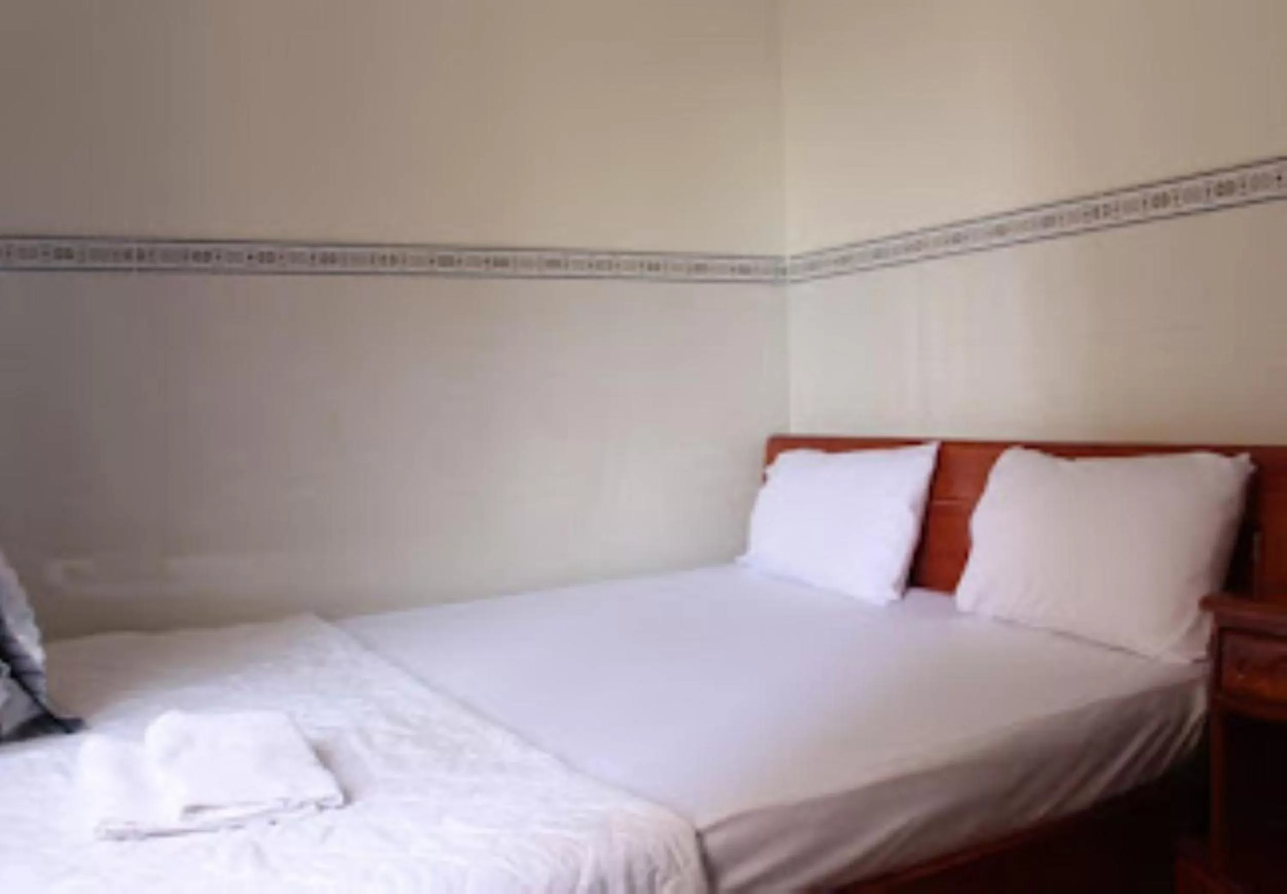 Bedroom, Bed in Hoang Phat Hotel