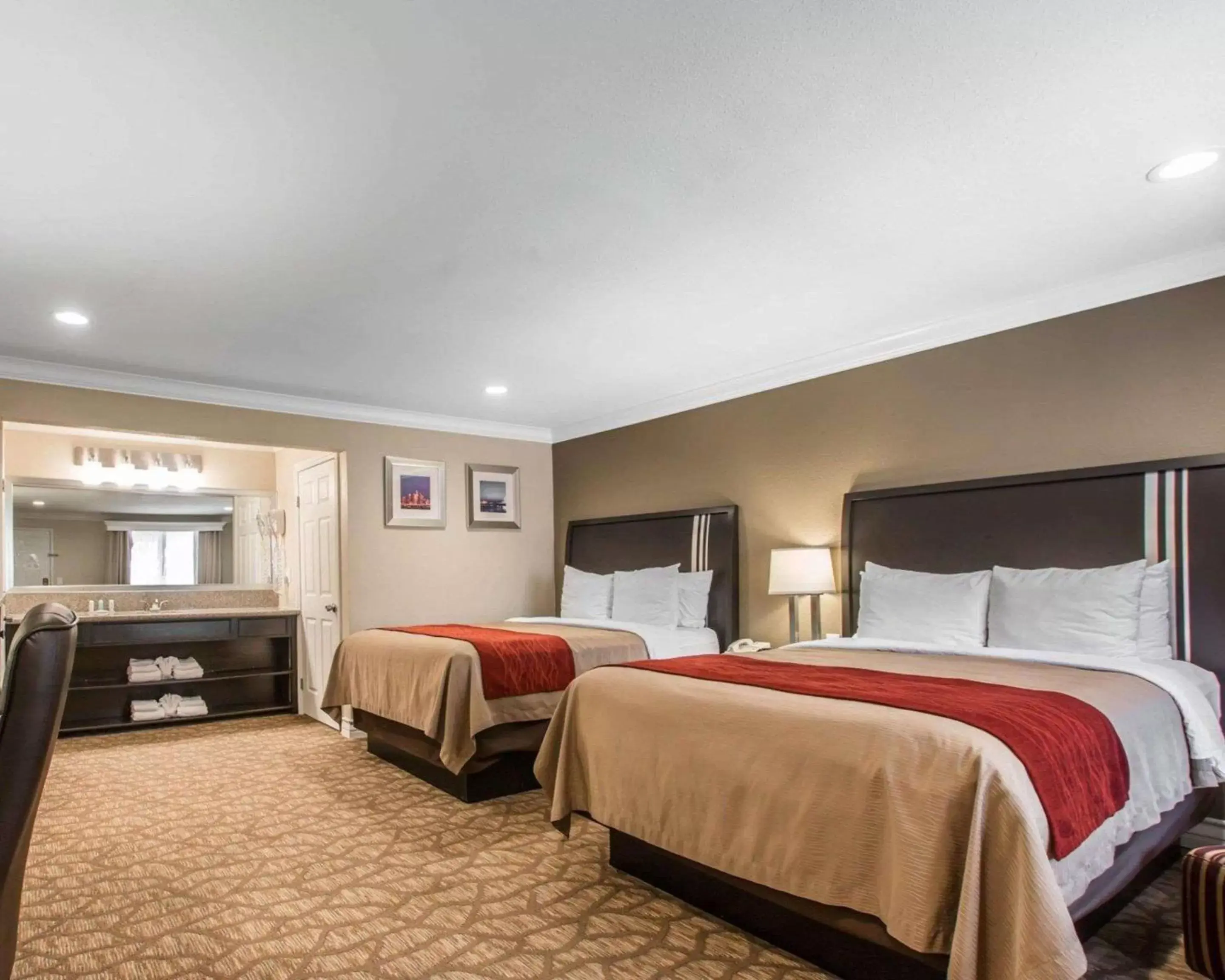 Standard Room, 2 Queen Beds, Non Smoking in Quality Inn Downey Standard Room, 2 Queen Beds, Non Smoking in Quality Inn Downey