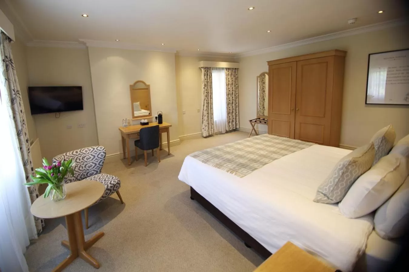 Bedroom, Bed in Mercure Gloucester Bowden Hall Hotel