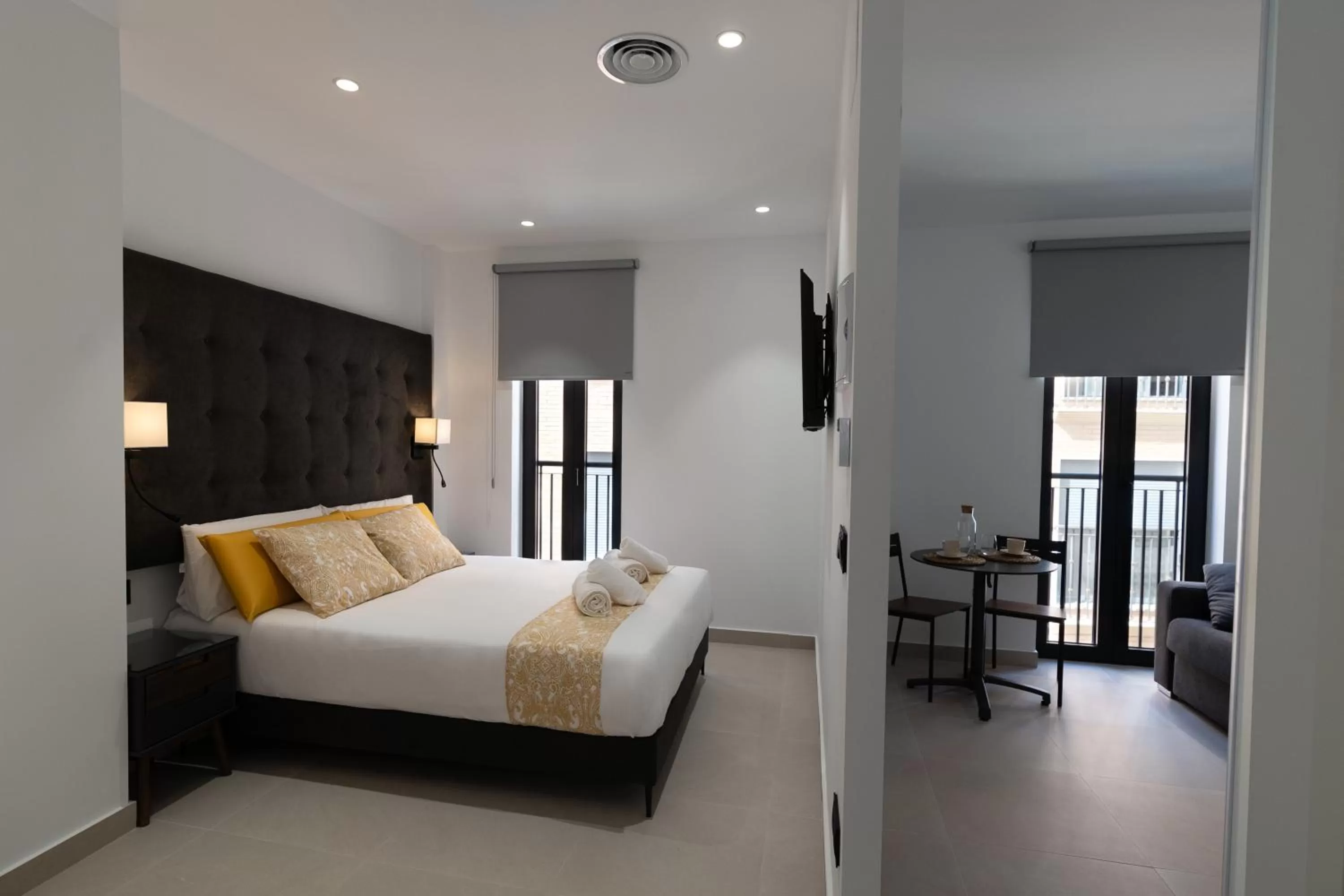 Photo of the whole room, Bed in BET Apartments - Suites Puerto Valencia