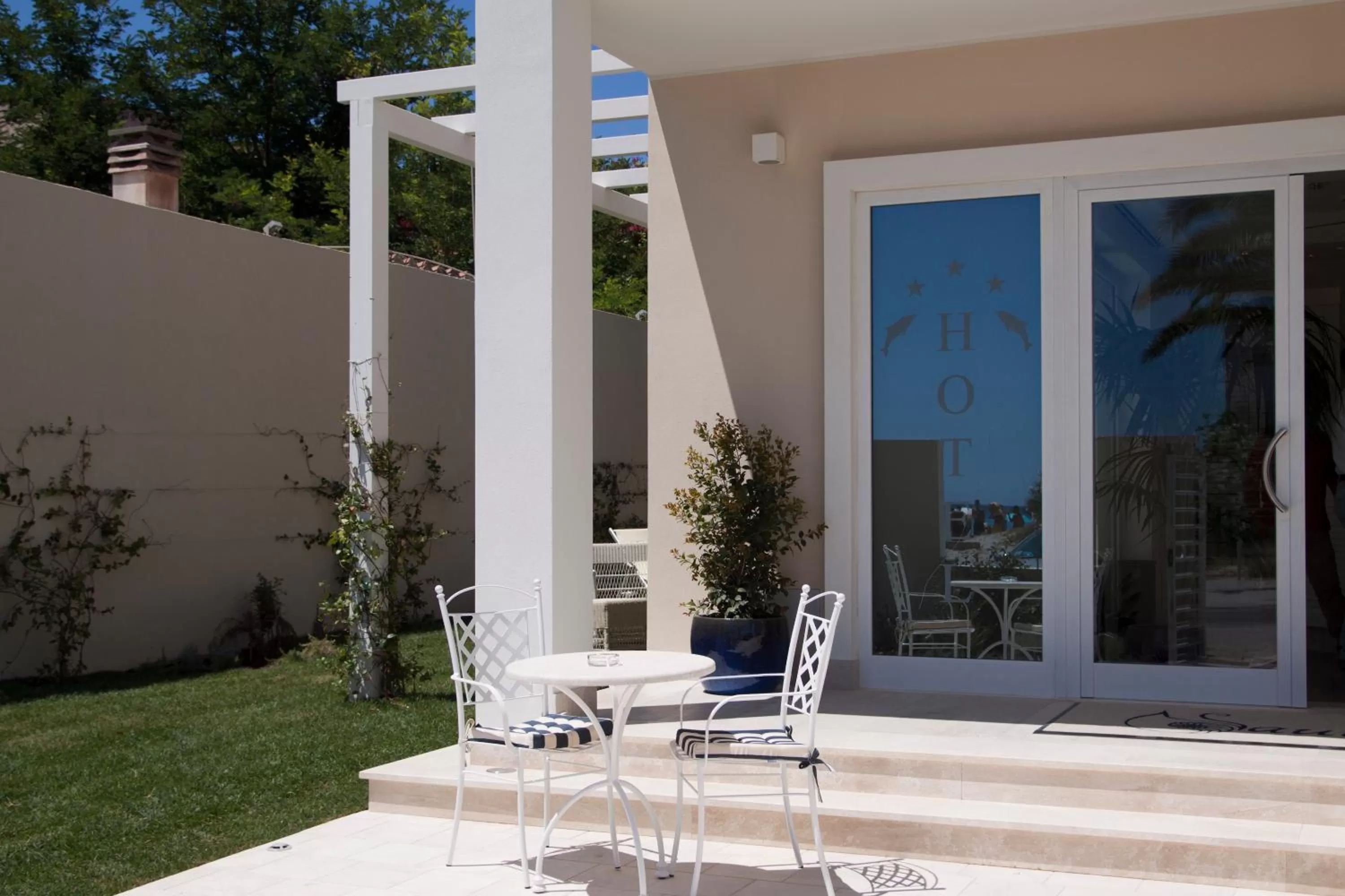 Facade/entrance in Hotel Nautilus