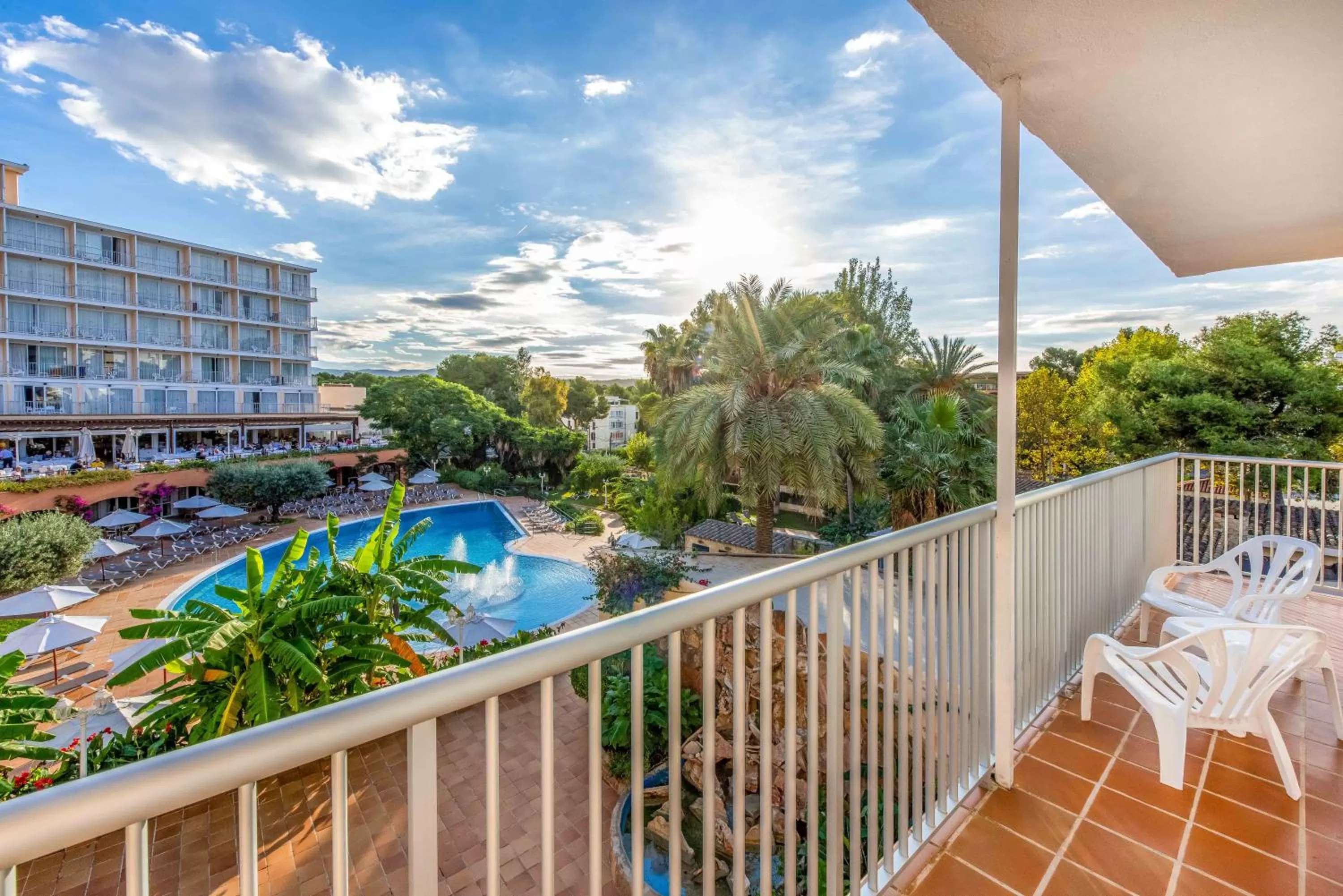 Balcony/Terrace, Pool View in Valentin Park Club