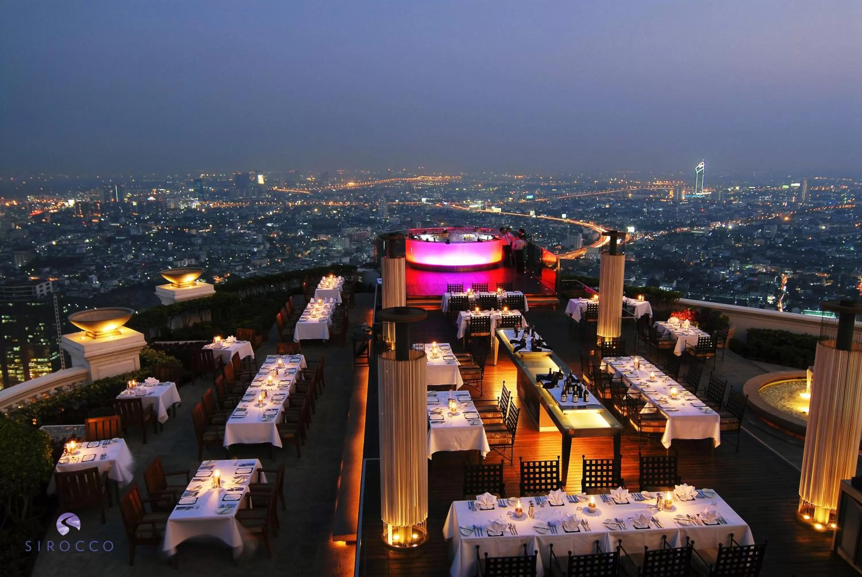 Restaurant/places to eat in lebua at State Tower