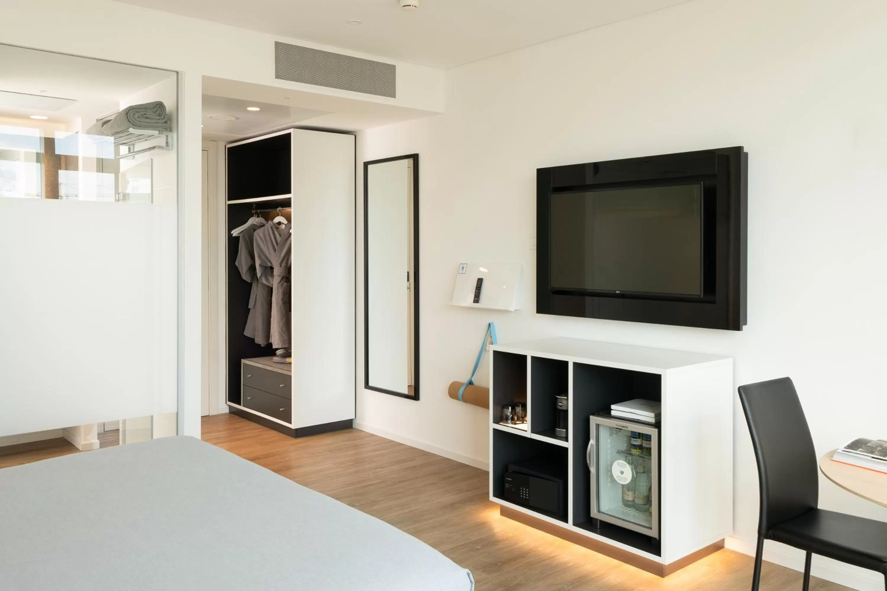 TV and multimedia, Bed in INNSiDE by Meliá Milano Torre GalFa