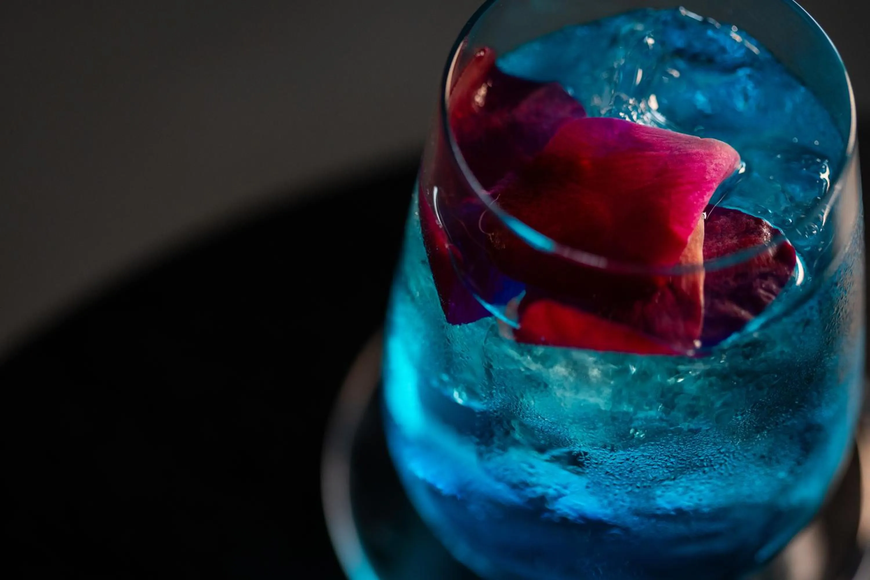 Drinks in Moxy Houston Downtown