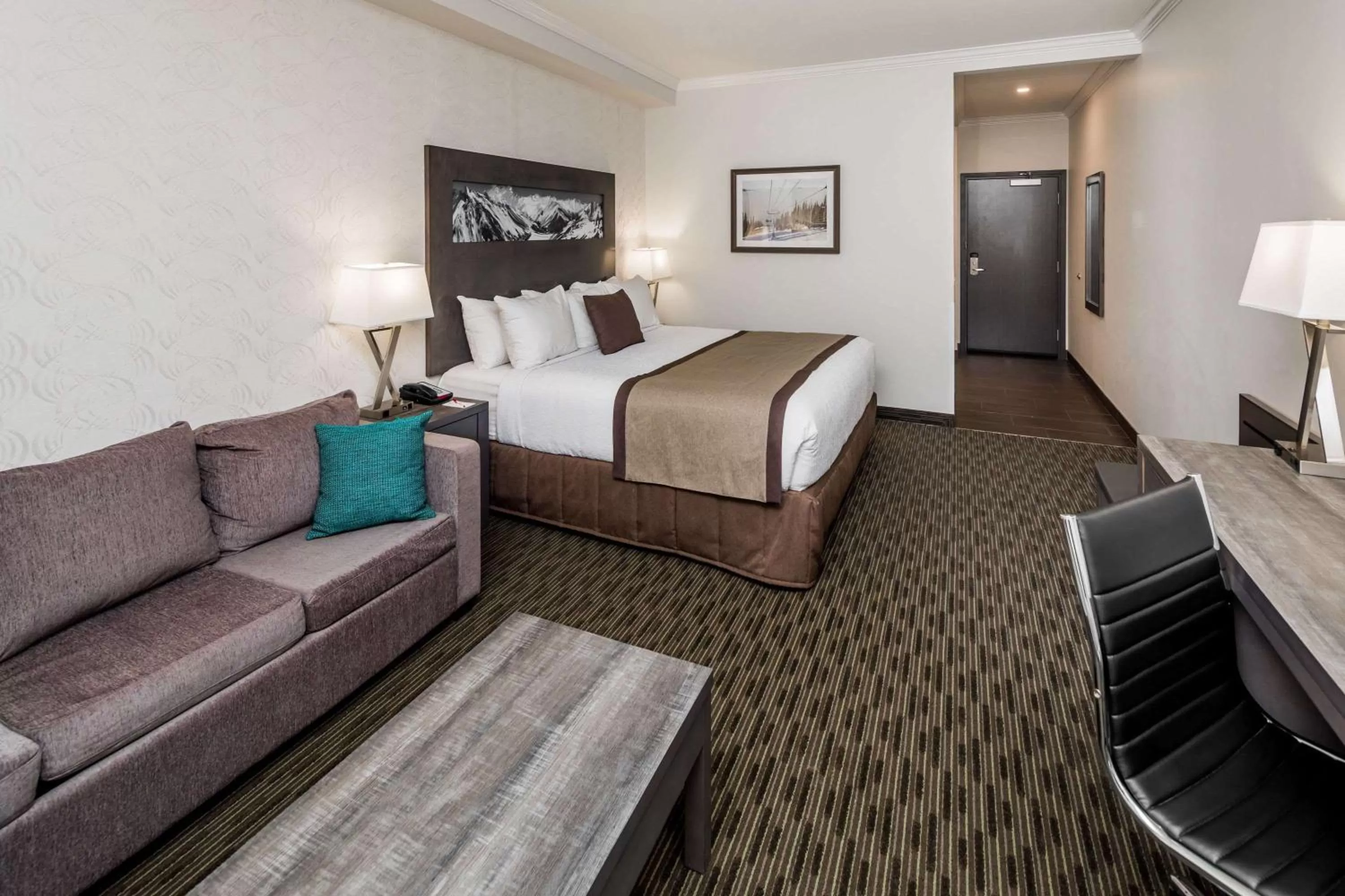 Photo of the whole room, Bed in Ramada by Wyndham Revelstoke