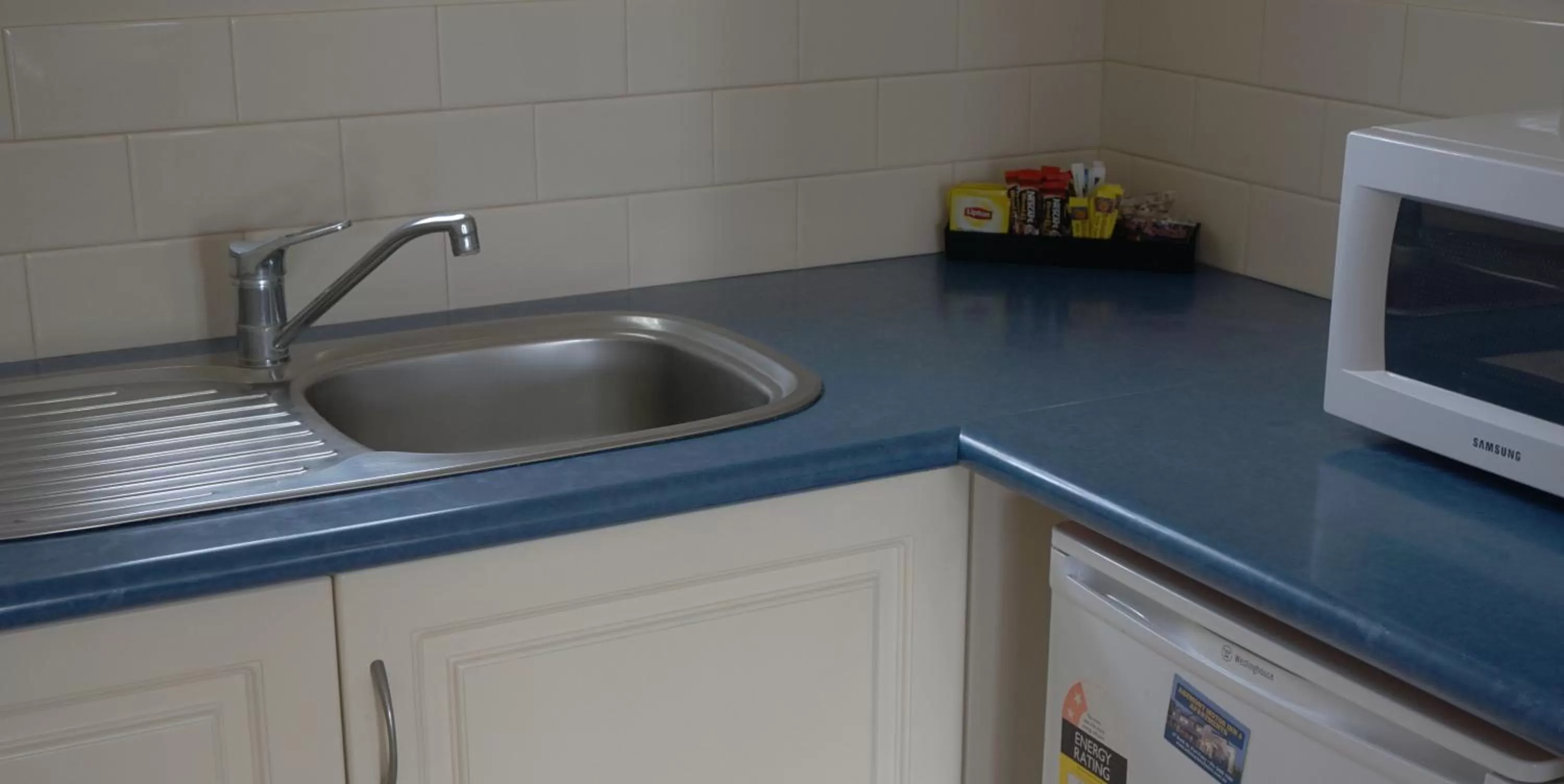 Ashmont Motel and Apartments