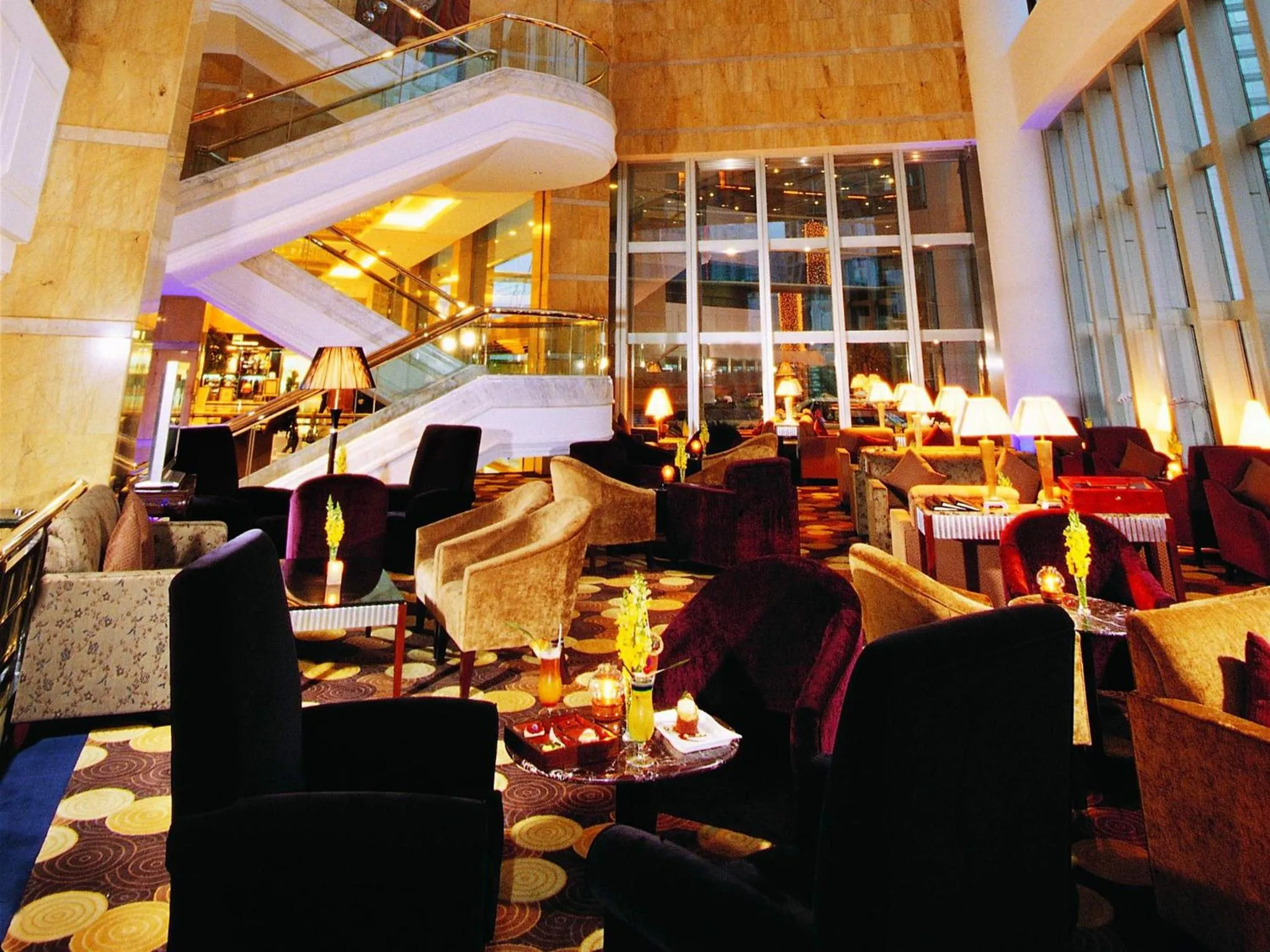 Lounge or bar in Jinling Purple Mountain Hotel Shanghai（Shanghai Grand Trustel Purple Mountain Hotel）