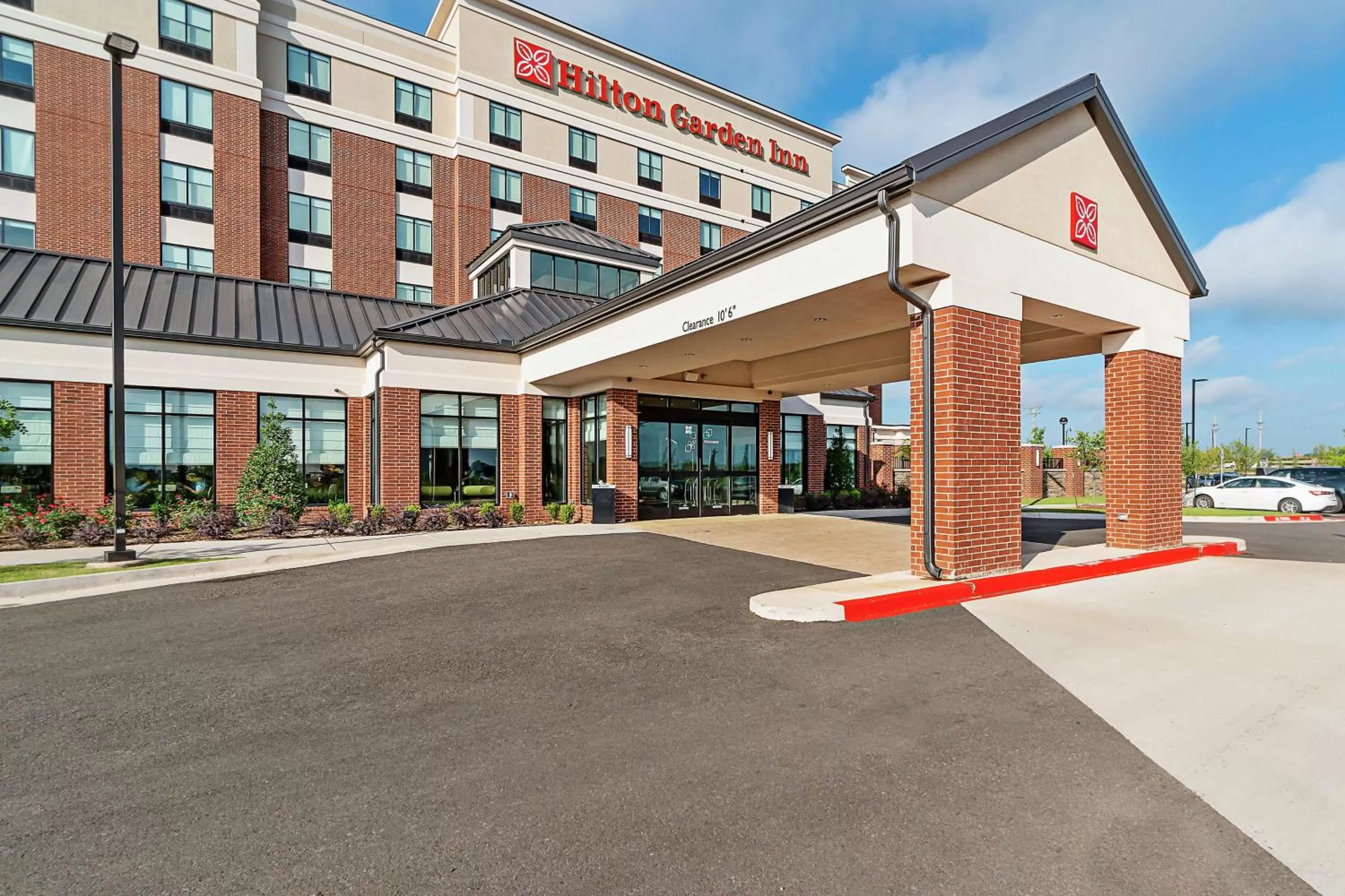 Property building in Hilton Garden Inn Edmond/Oklahoma City North