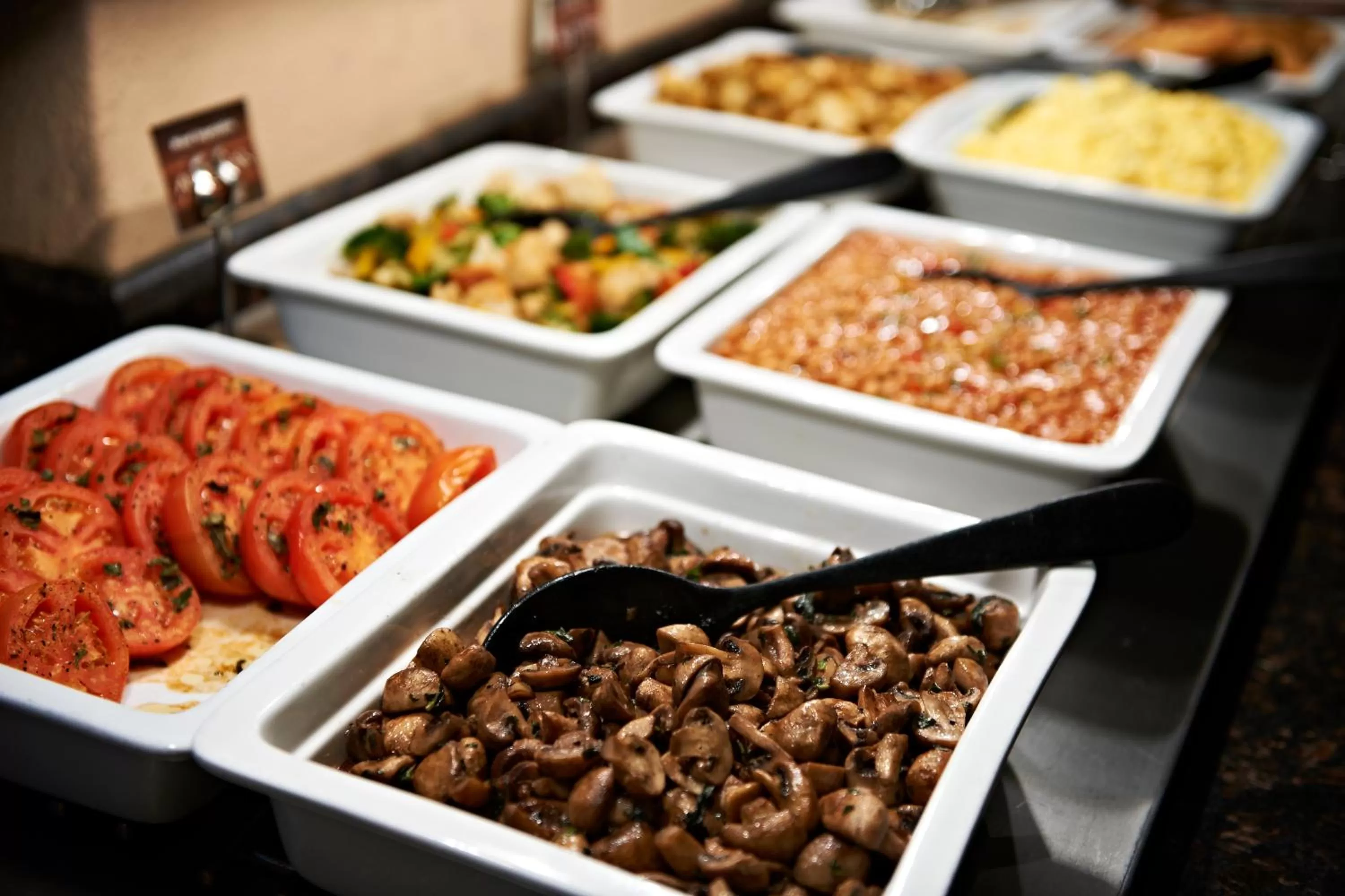 Food and drinks in Metcourt at Emperors Palace