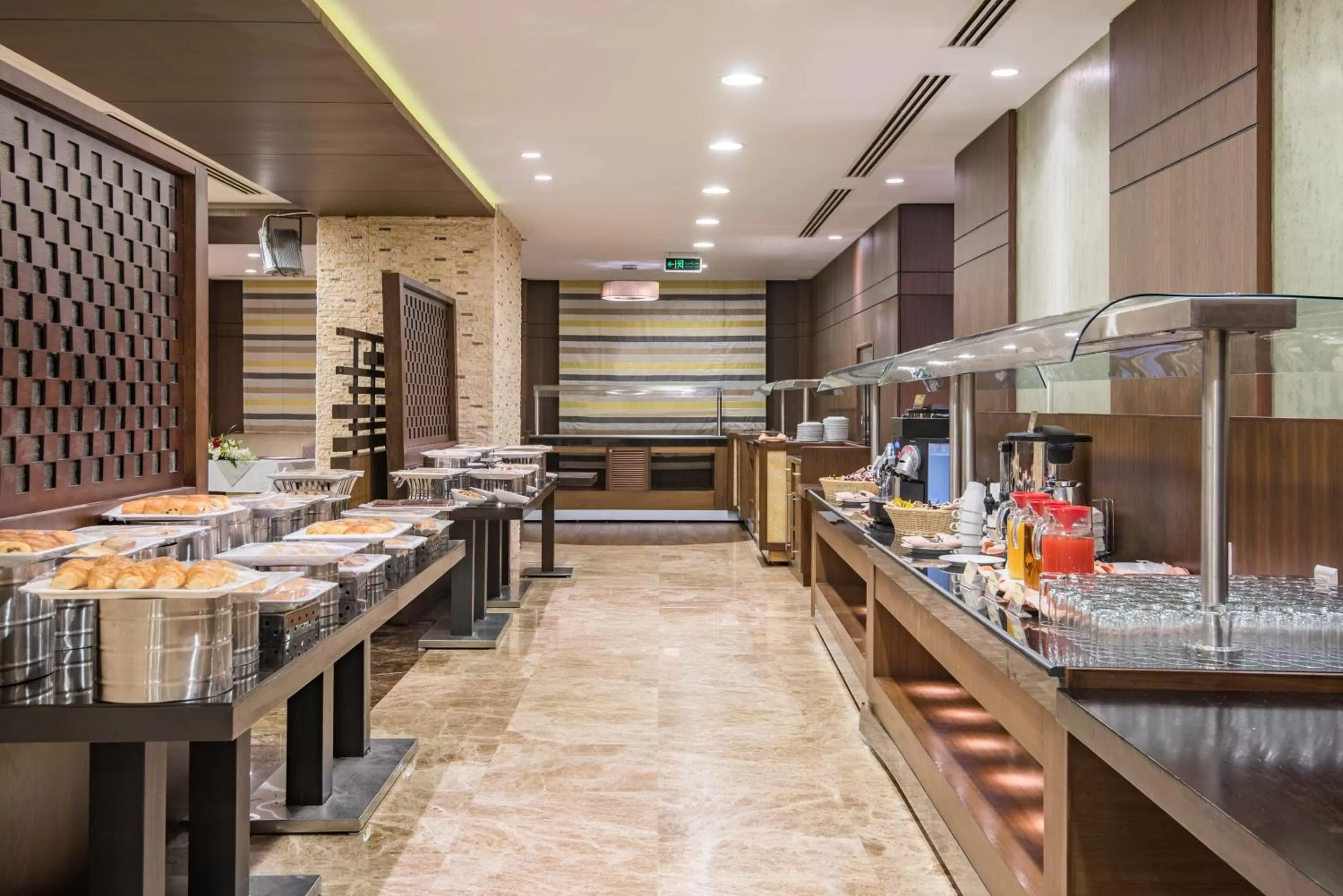 Meeting/conference room in Crowne Plaza Madinah by IHG