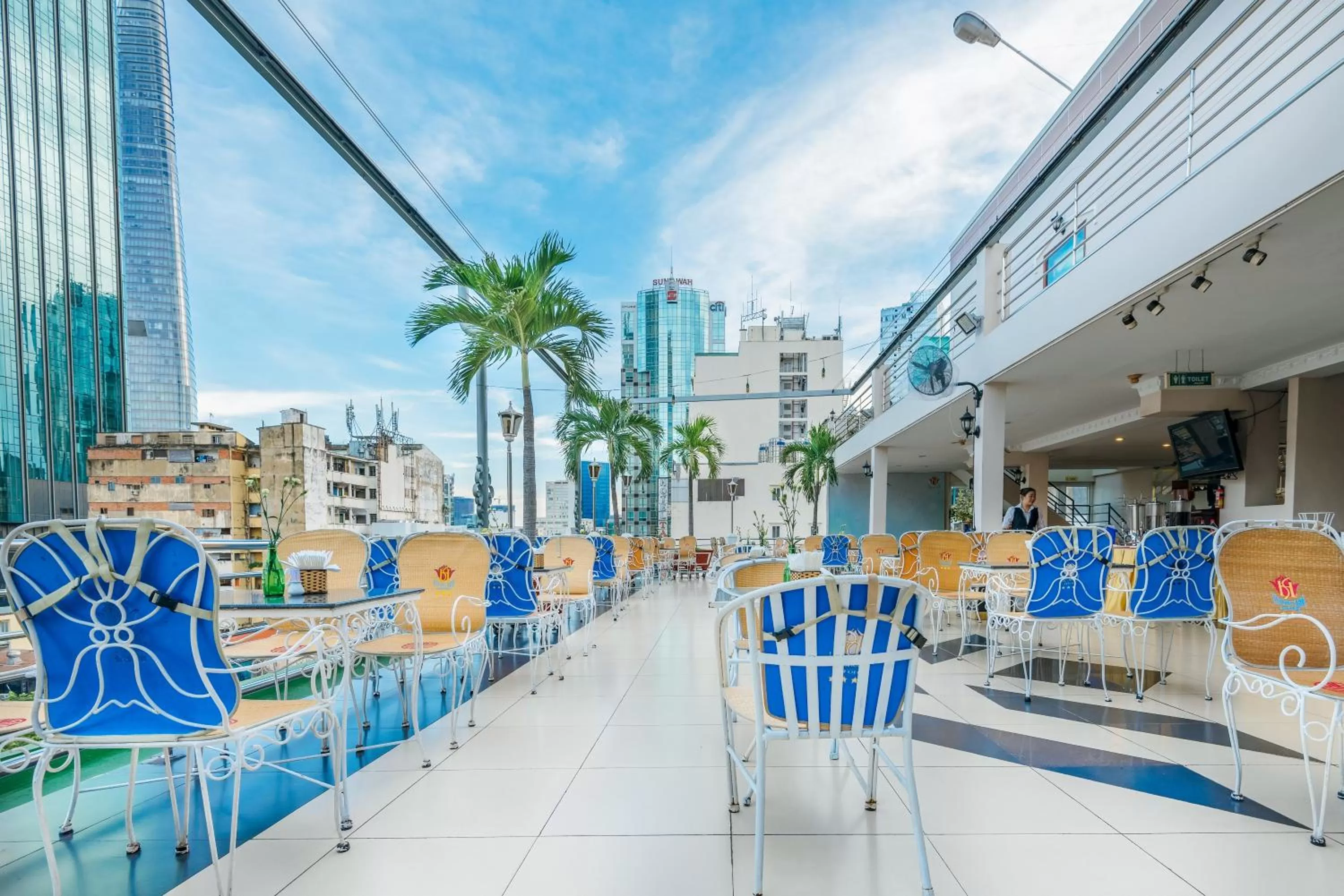 Restaurant/places to eat in Huong Sen Hotel