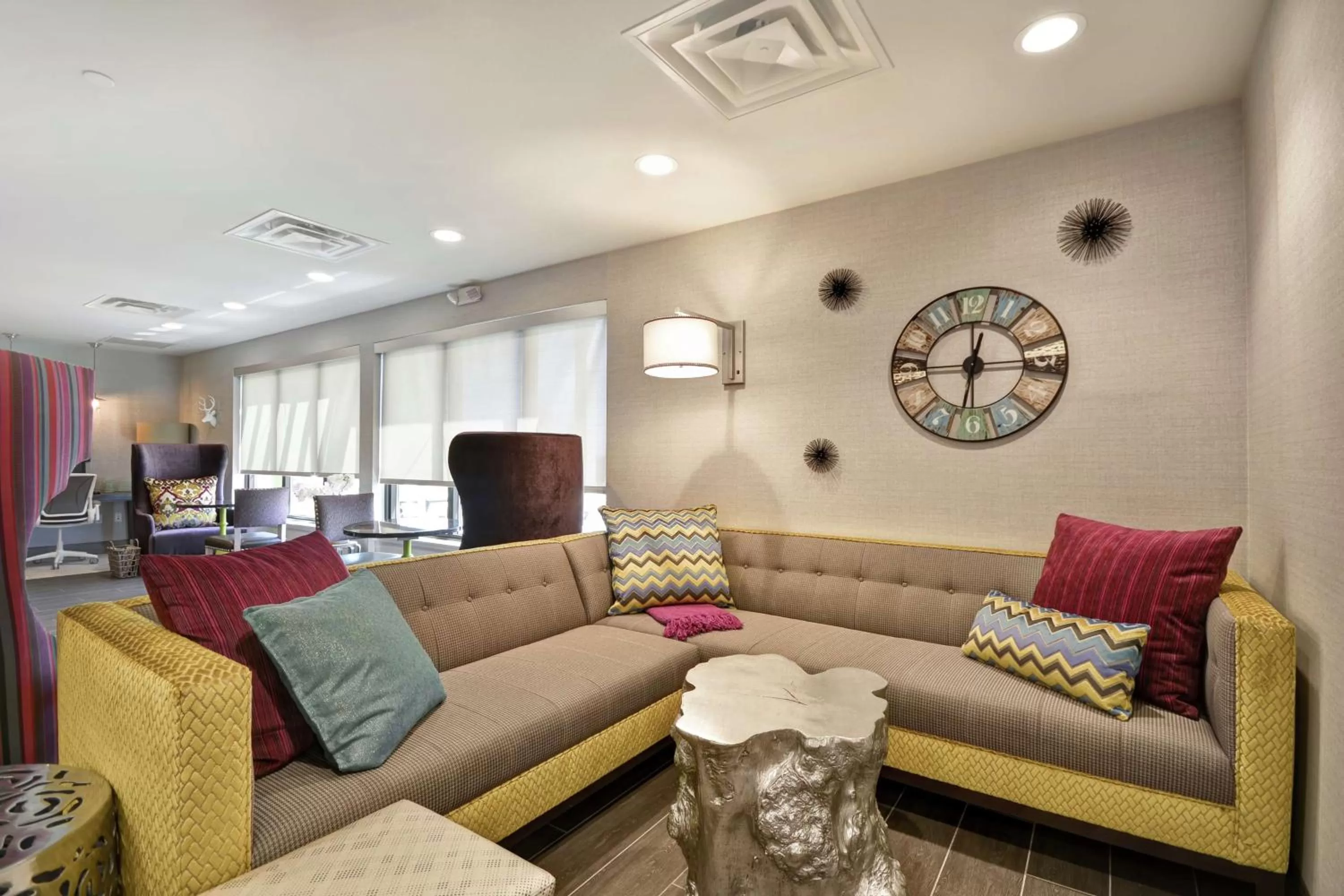 Lobby or reception in Home2 Suites by Hilton KCI Airport