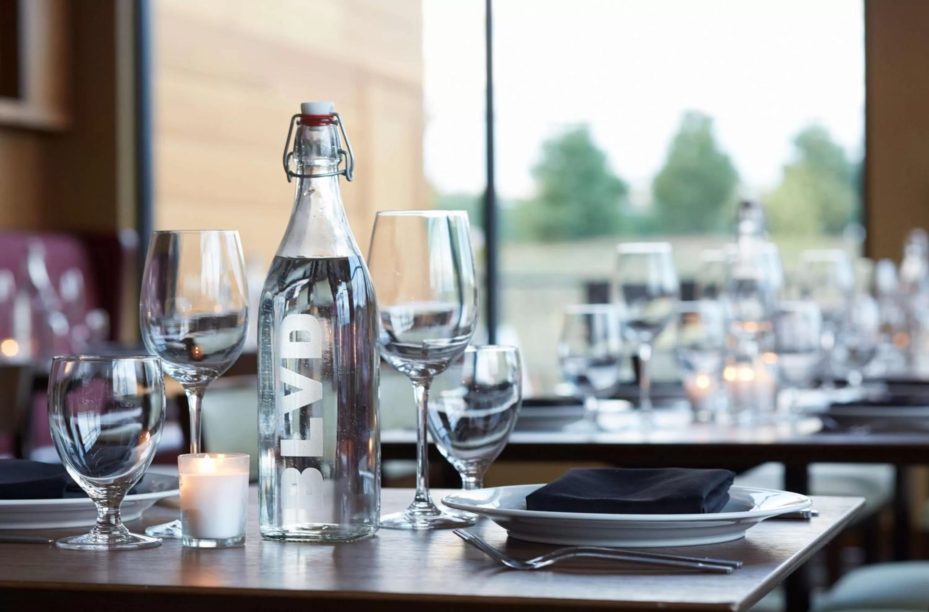 Restaurant/places to eat in Hilton Garden Inn Boston/Marlborough