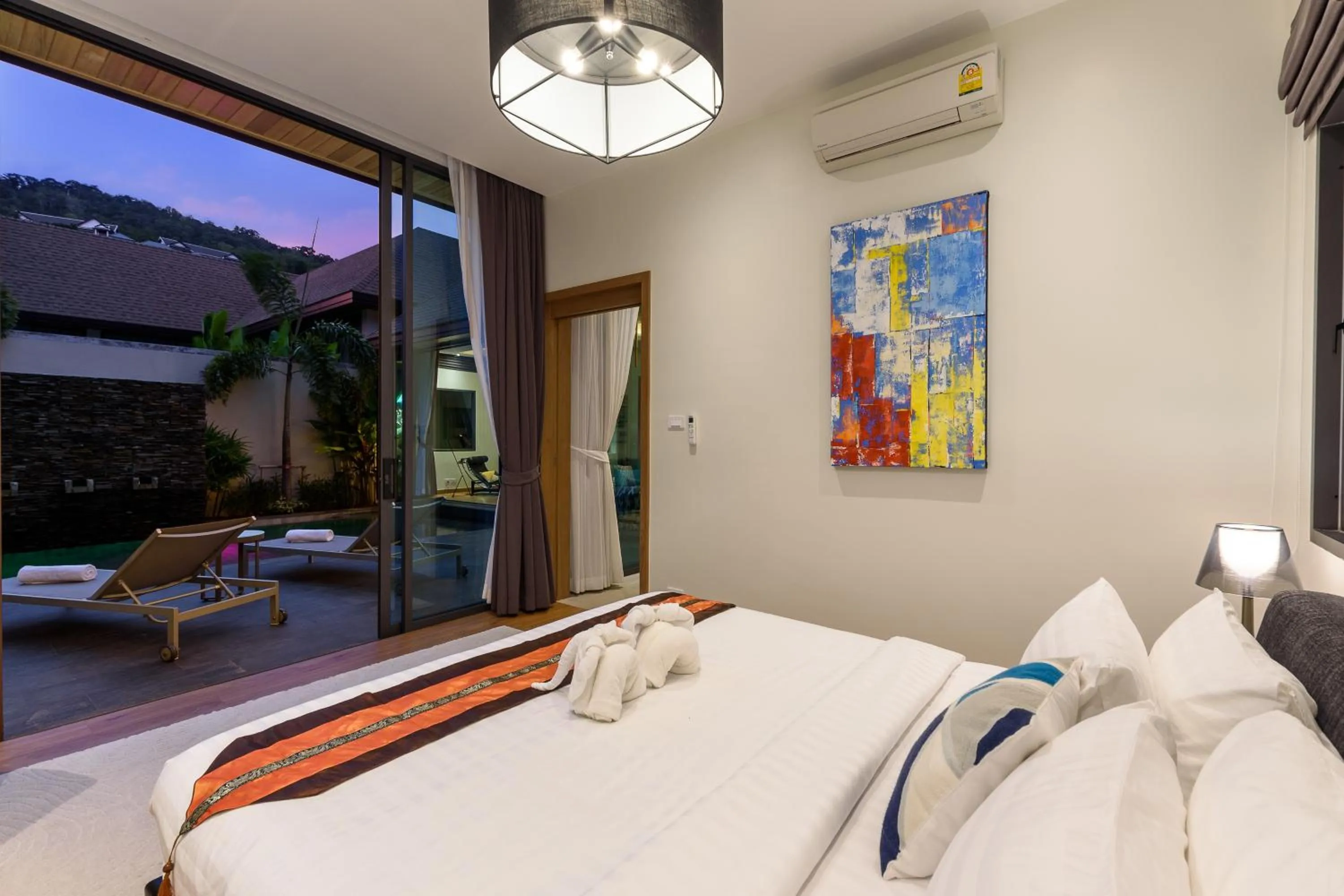 Bed in Inspire Villas Phuket
