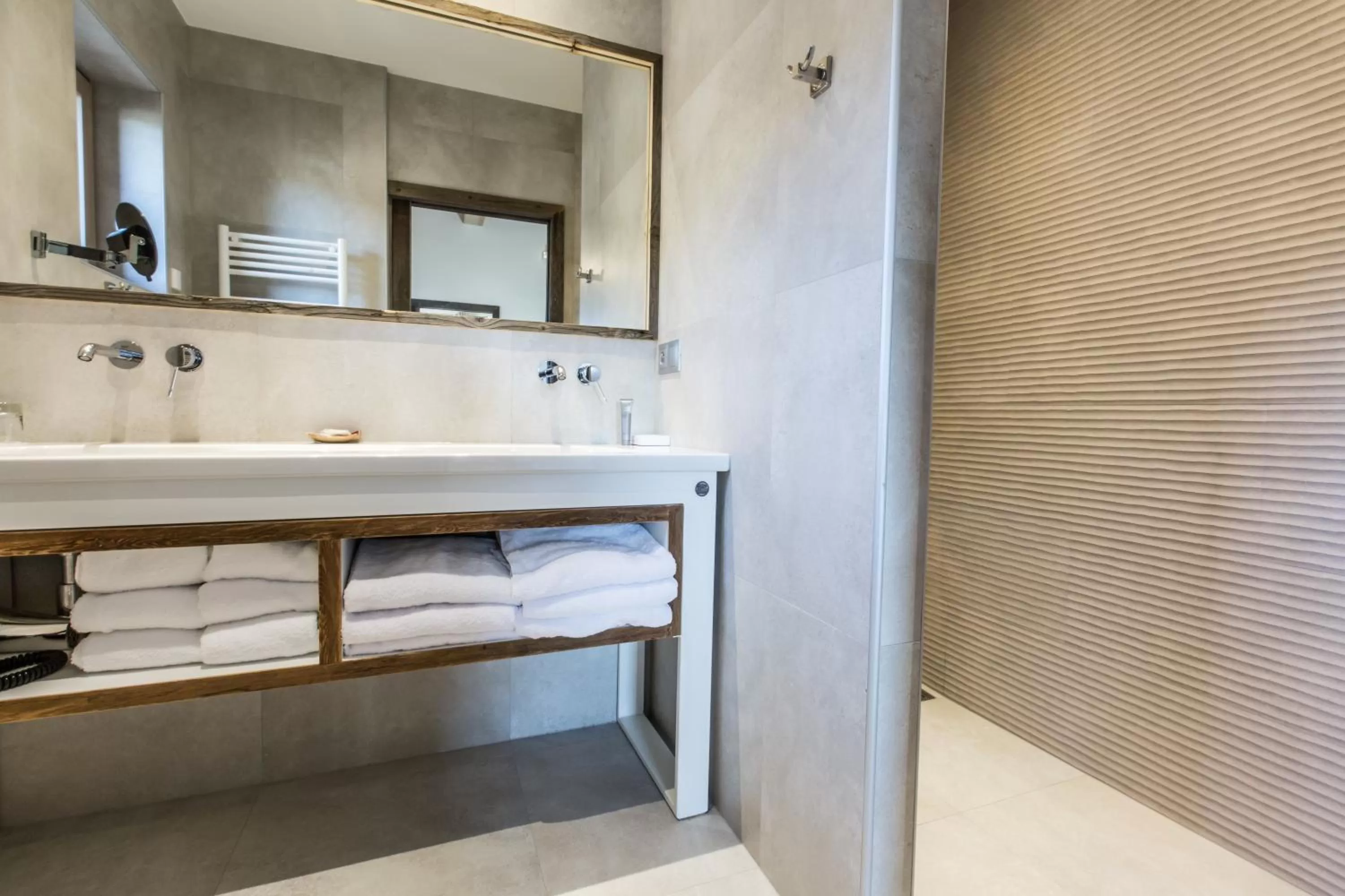 Bathroom in Hôtel Spa Crychar