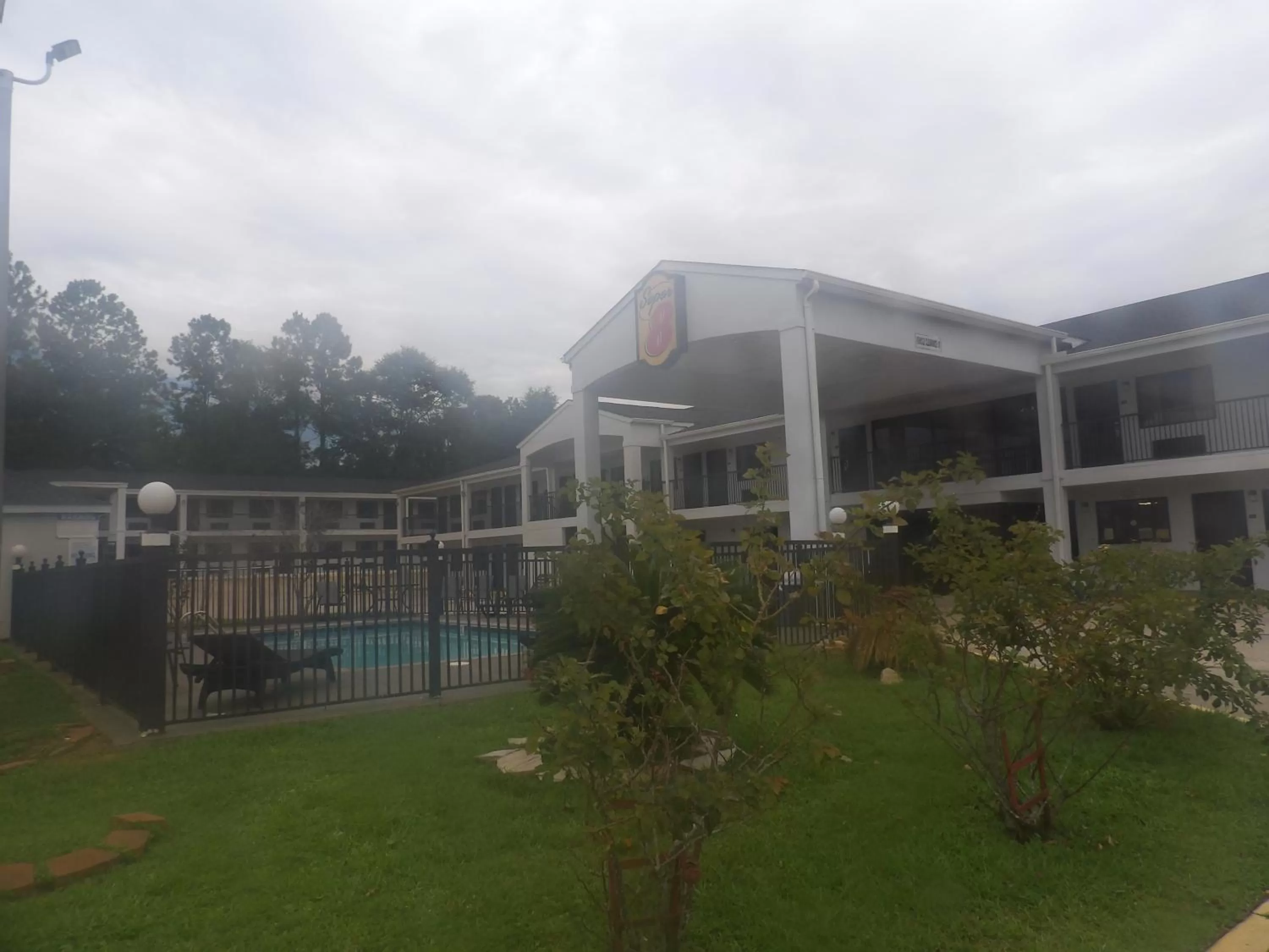 Super 8 by Wyndham Ocean Springs Biloxi