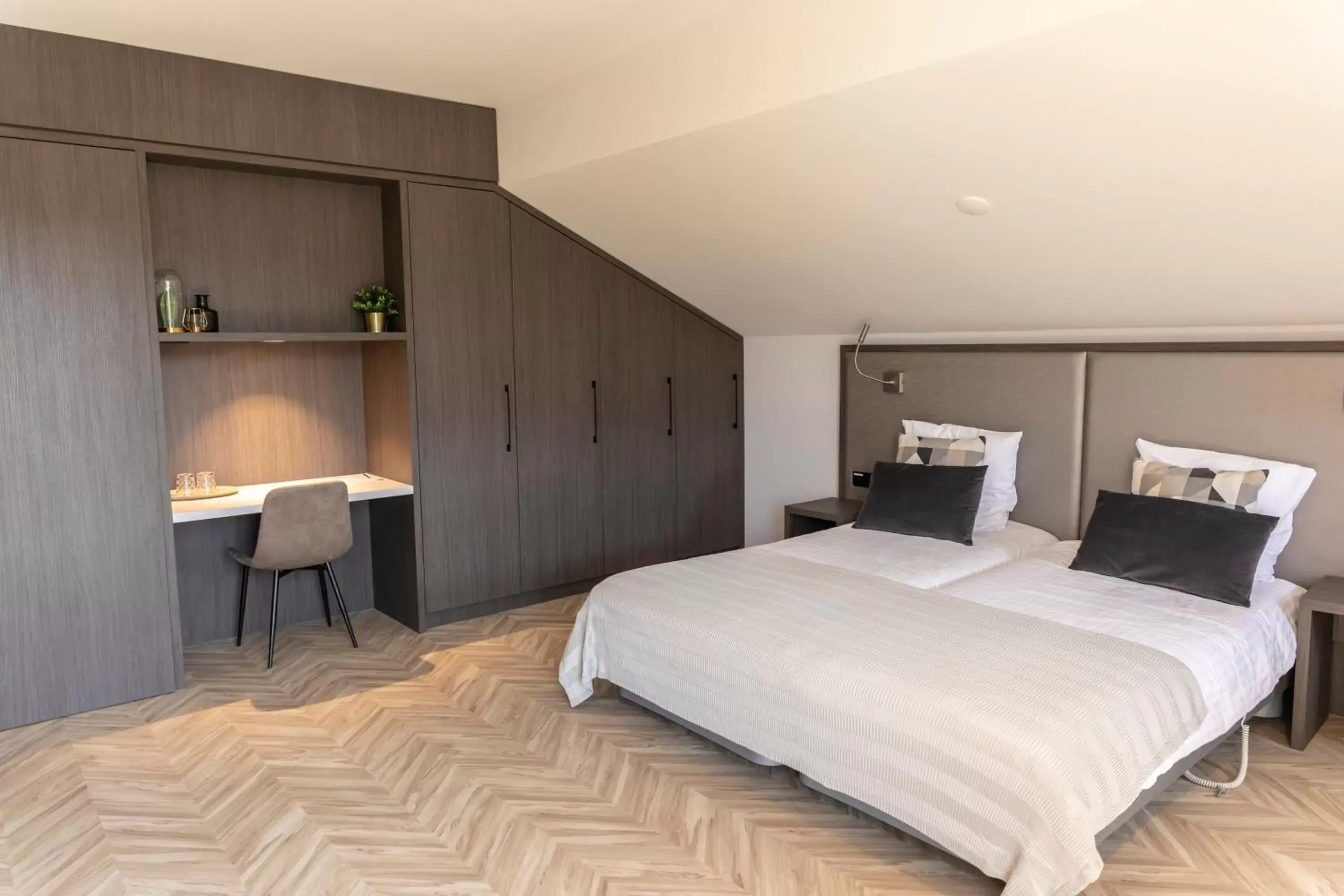 Superior Deluxe Double Room in M Hotel Superior Deluxe Double Room in M Hotel